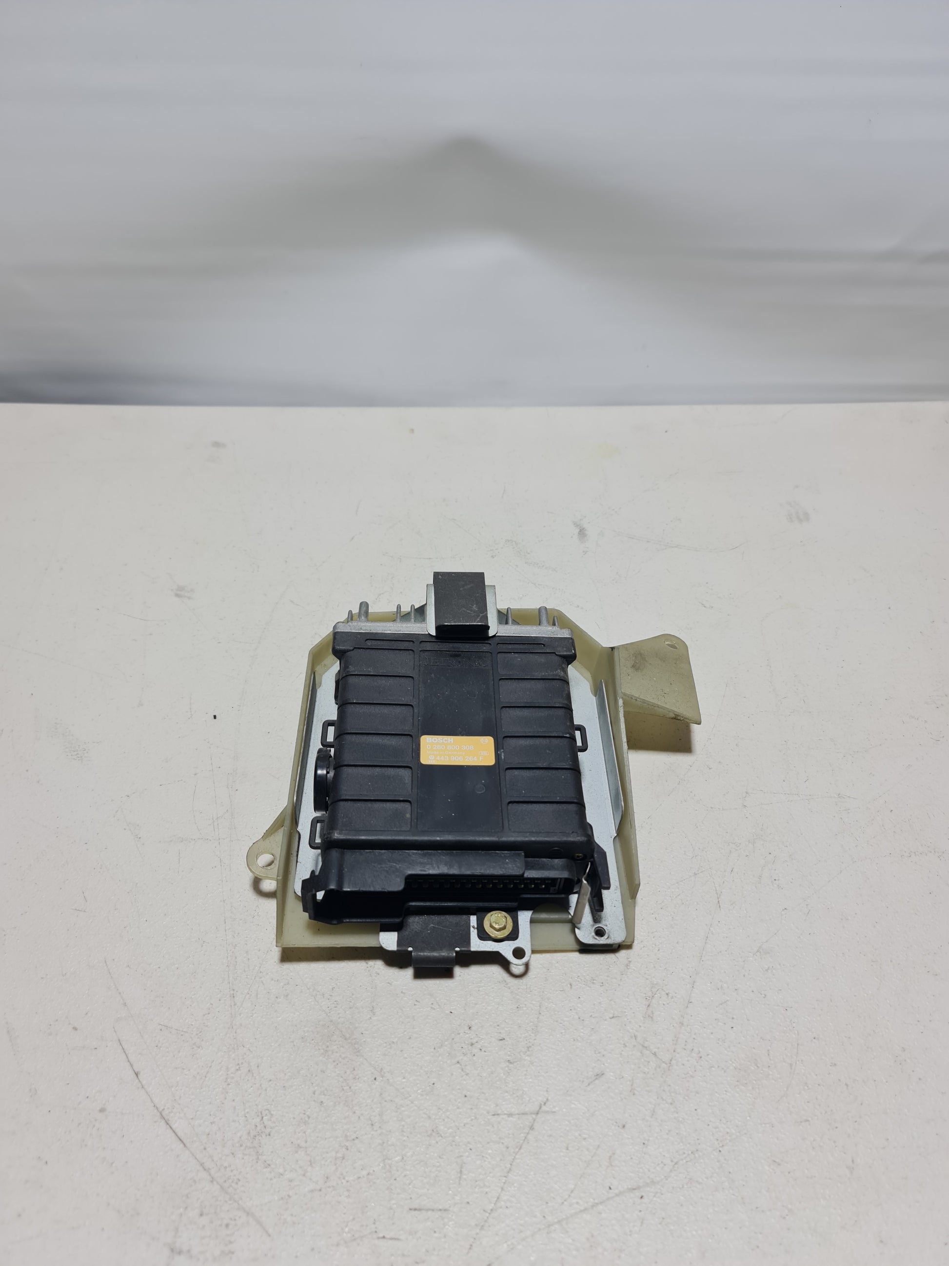 1990-1991 Audi 100 80 90 Engine Computer Unit ECU 0280800308 Module 571 5K1 - MPerformance.parts