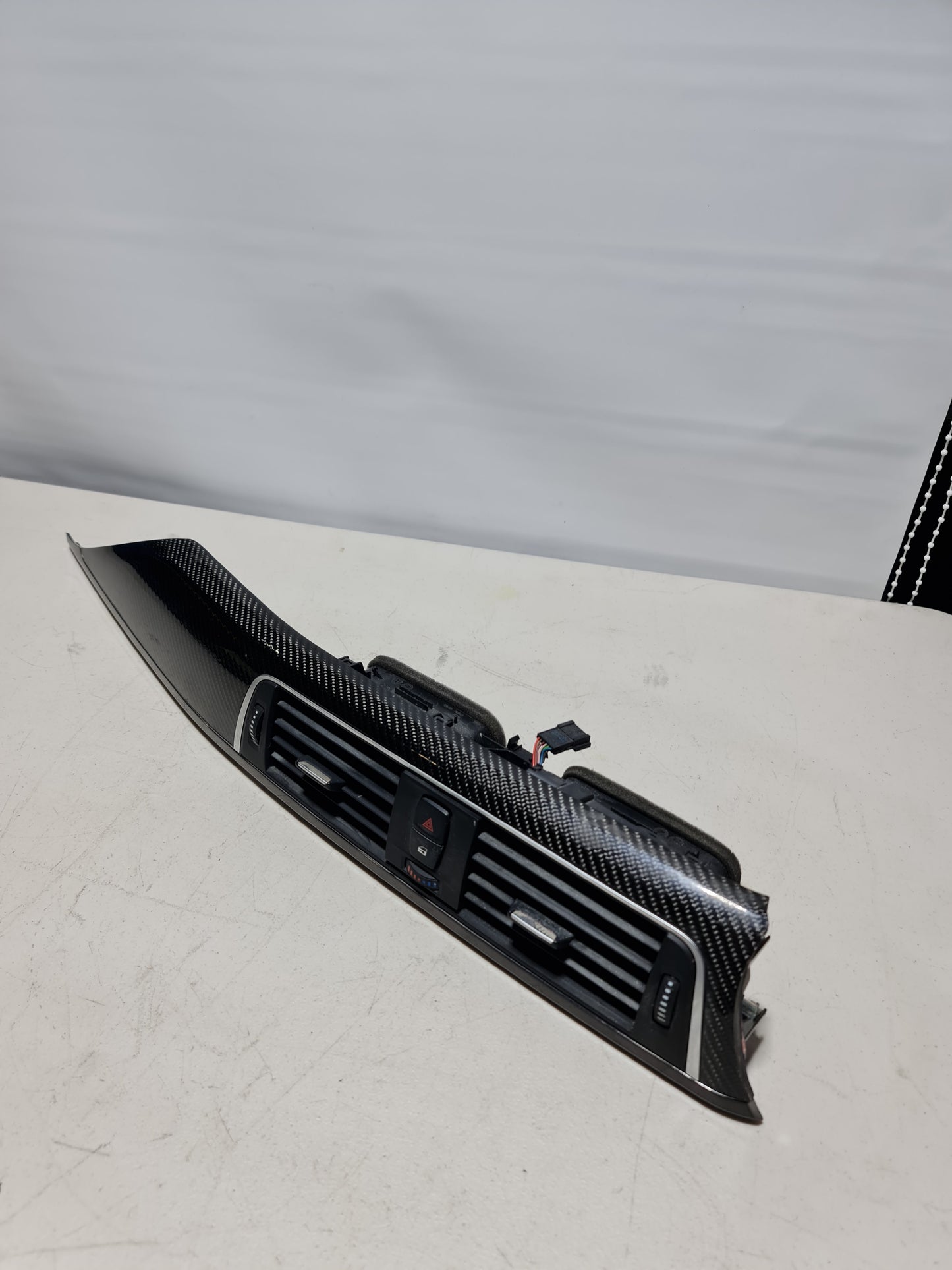 2014-2020 BMW 64-22-9-347-436 BMW 64229347436 9347436 03 Fresh Air Grille Center 51458068610 8068610 04 Carbon Interior Trim Air Vents - MPerformance.parts