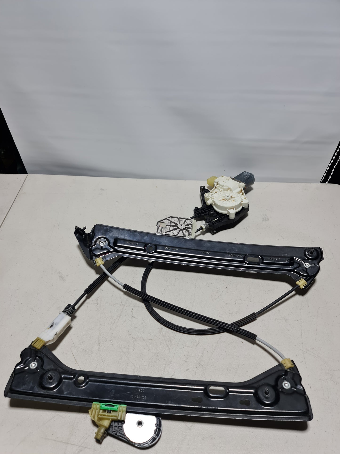 2014-2020 BMW 51-33-7-292-119 BMW 51337292119 Front Left Window Regulator 6910127 7292119 E - MPerformance.parts