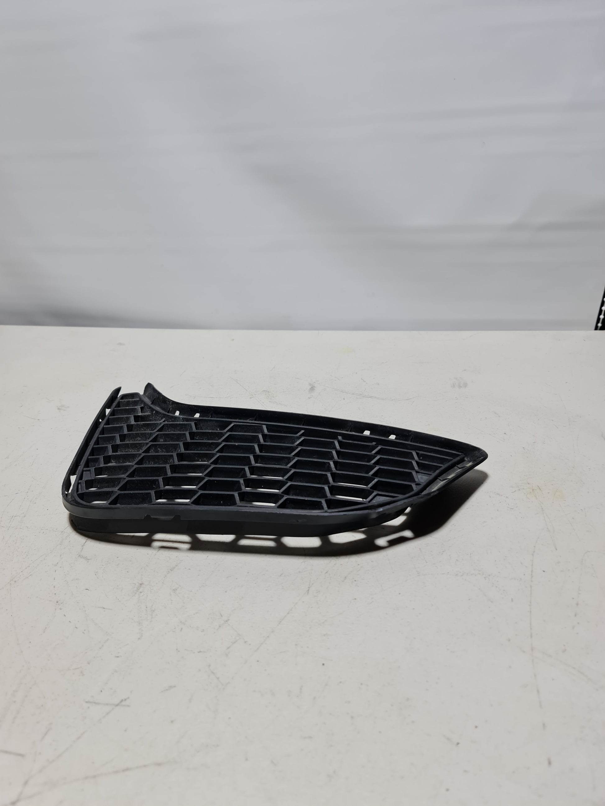 2015-2020 BMW 51-11-8-054-302 BMW 51118054302 Grille, Air Inlet, Open, Right 8054302 - MPerformance.parts