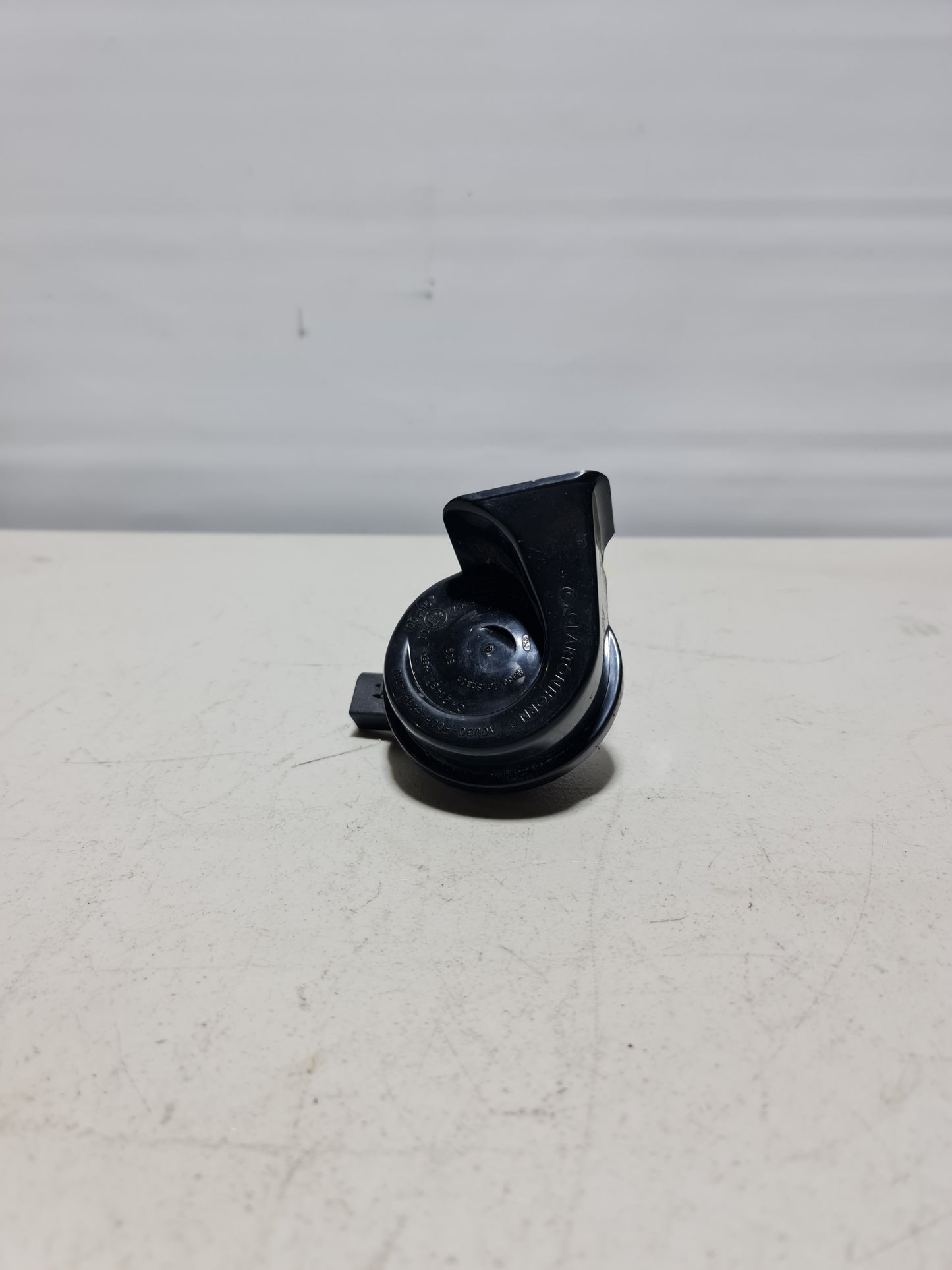 2019-2020 BMW M2 61-33-8-077-467 BMW 61338077467 HORN, HIGH PITCH 8077467 02 - MPerformance.parts