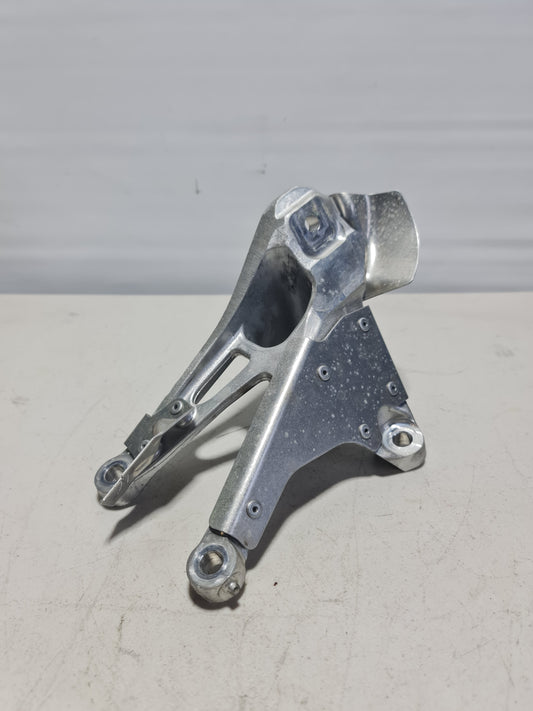 2015-2020 BMW 22-11-2-284-204 BMW 22112284204 Engine Mount Bracket Right 2284204 02 - MPerformance.parts