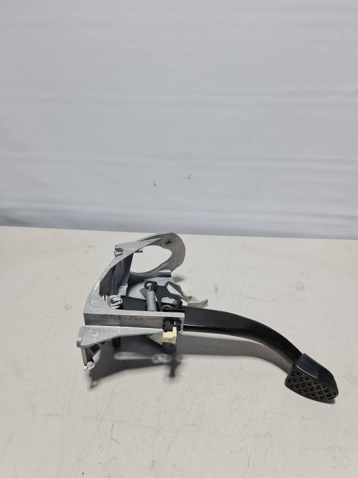 BMW M2 F87 2017 RHD AUTOMATIC BRAKE PEDAL 6881149 02 - MPerformance.parts