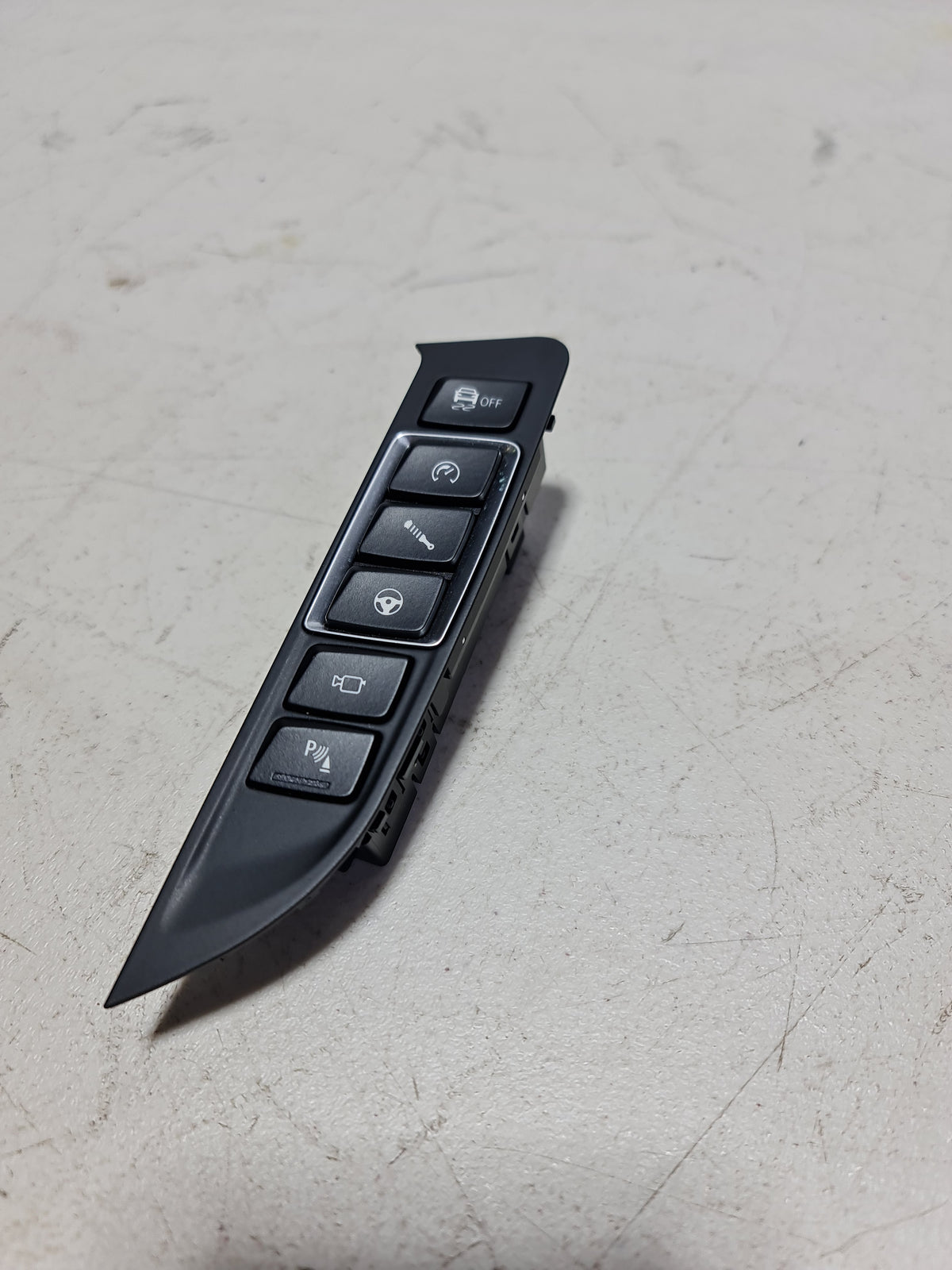 BMW M4 F82 2017 drive mode console switch panel, operating unit for center console, with control buttons and branding.
