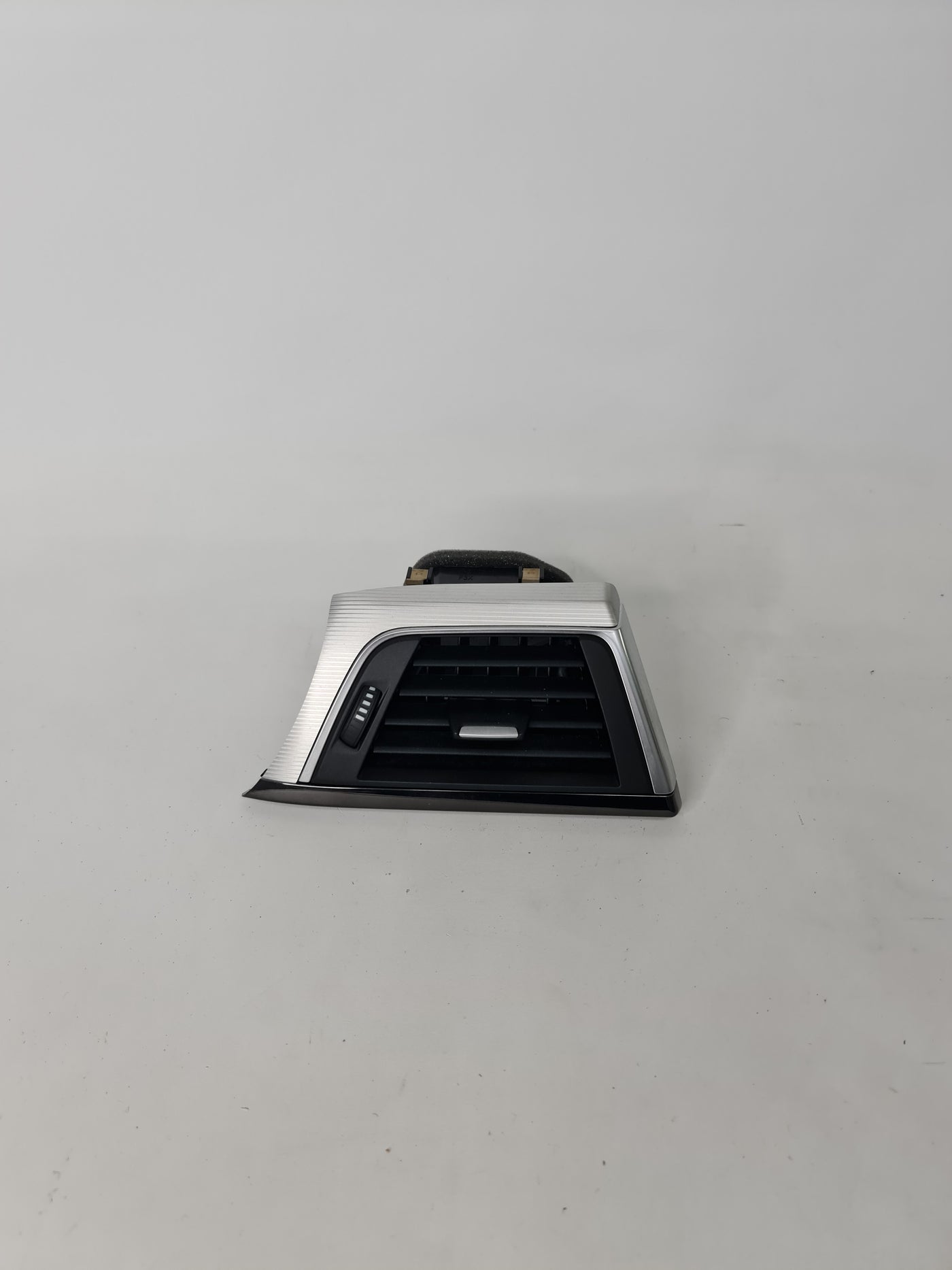 Original BMW Fresh Air Grille, Right 64229231995 9231995 09 - MPerformance.parts