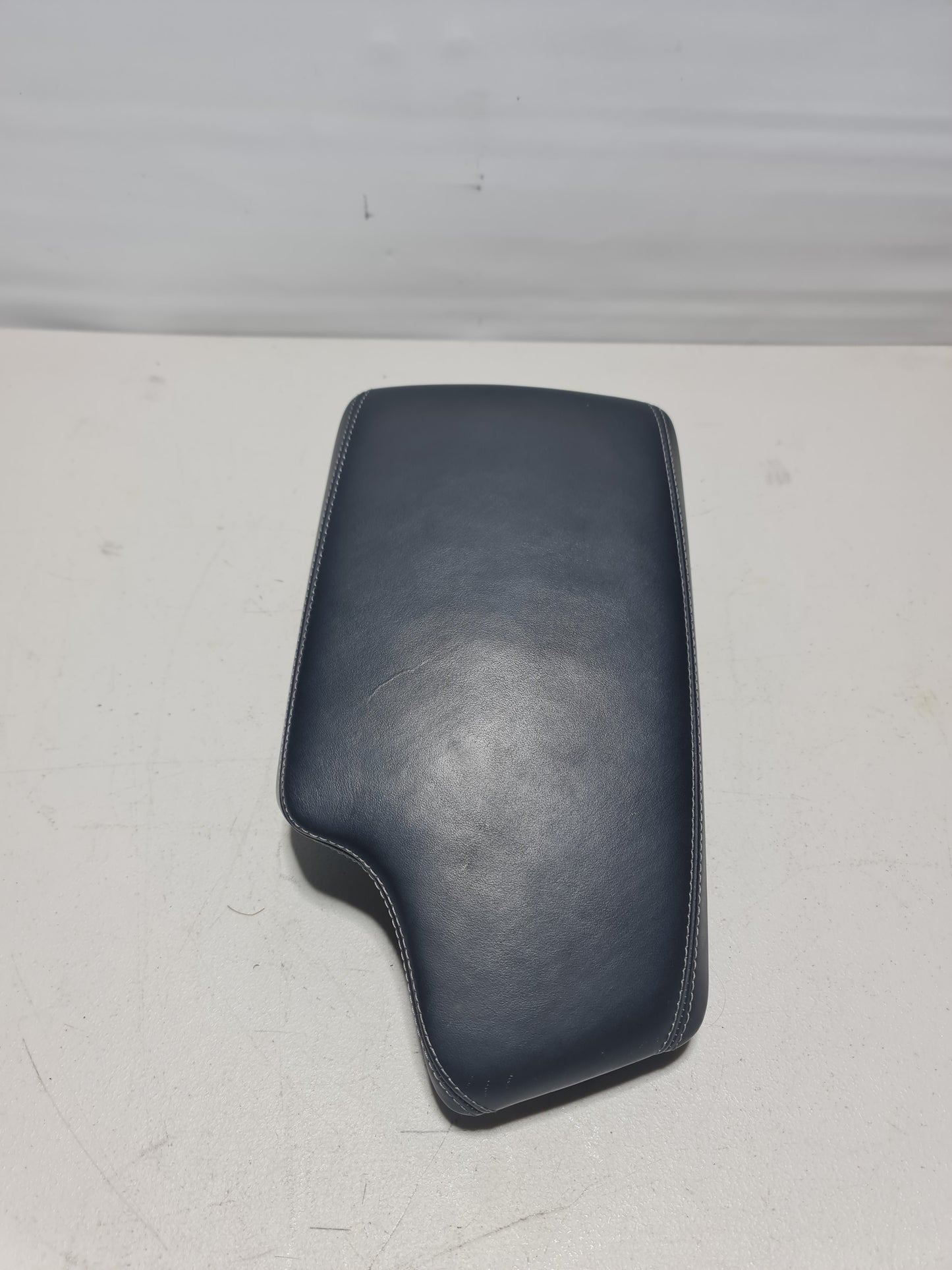 CENTER CONSOLE ARMREST MERINO LEATHER BLACK BMW F80 F82 M3 M4 - 105028221