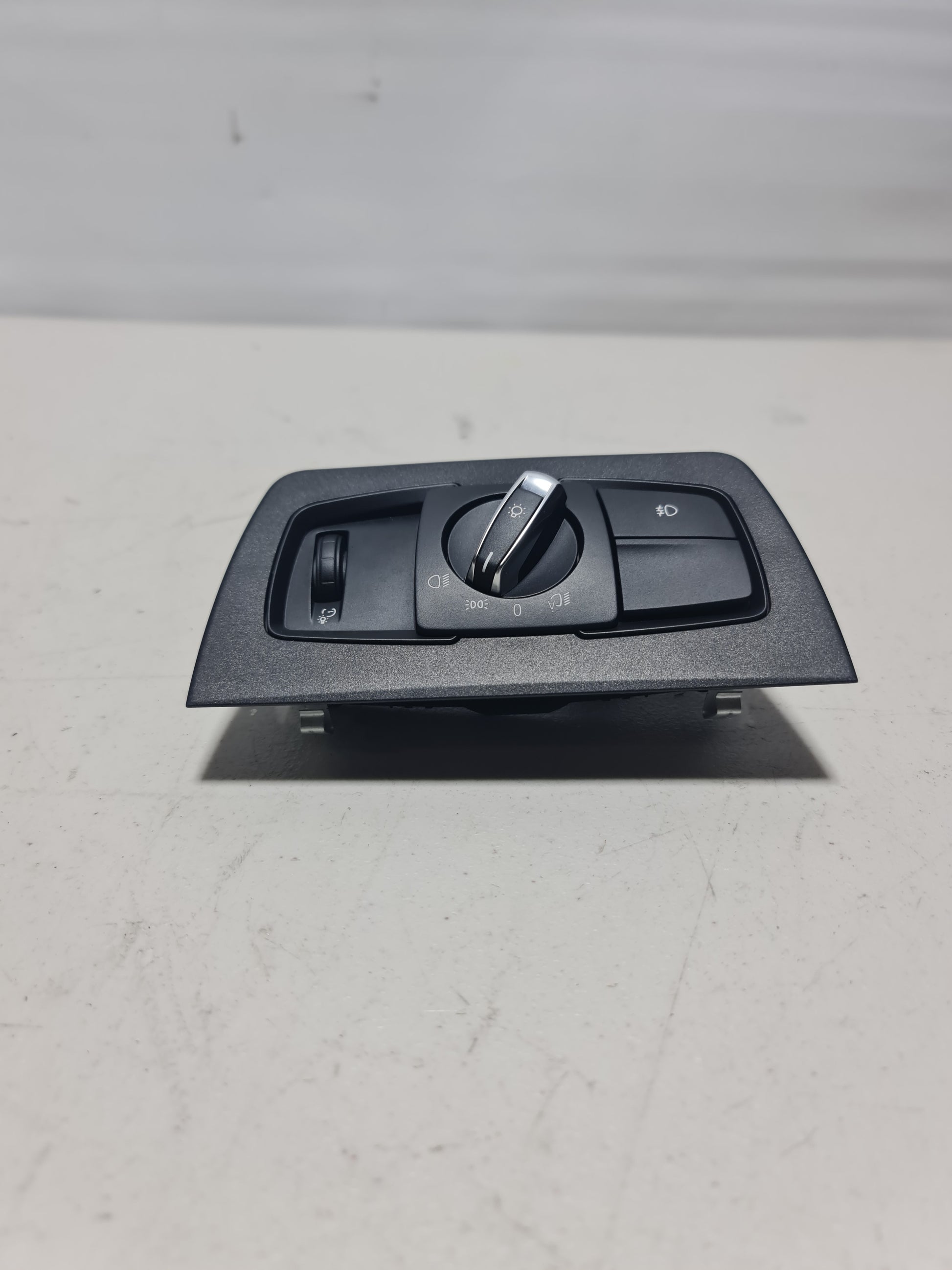 BMW 4 SERIES HEADLAMP HEADLIGHT SWITCH M4 COMPETITION 61316847508 13-20 6847508 01 - MPerformance.parts