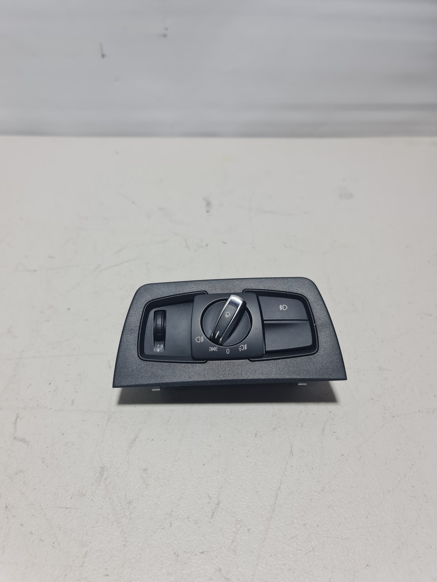 BMW 4 SERIES HEADLAMP HEADLIGHT SWITCH M4 COMPETITION 61316847508 13-20 6847508 01 - MPerformance.parts