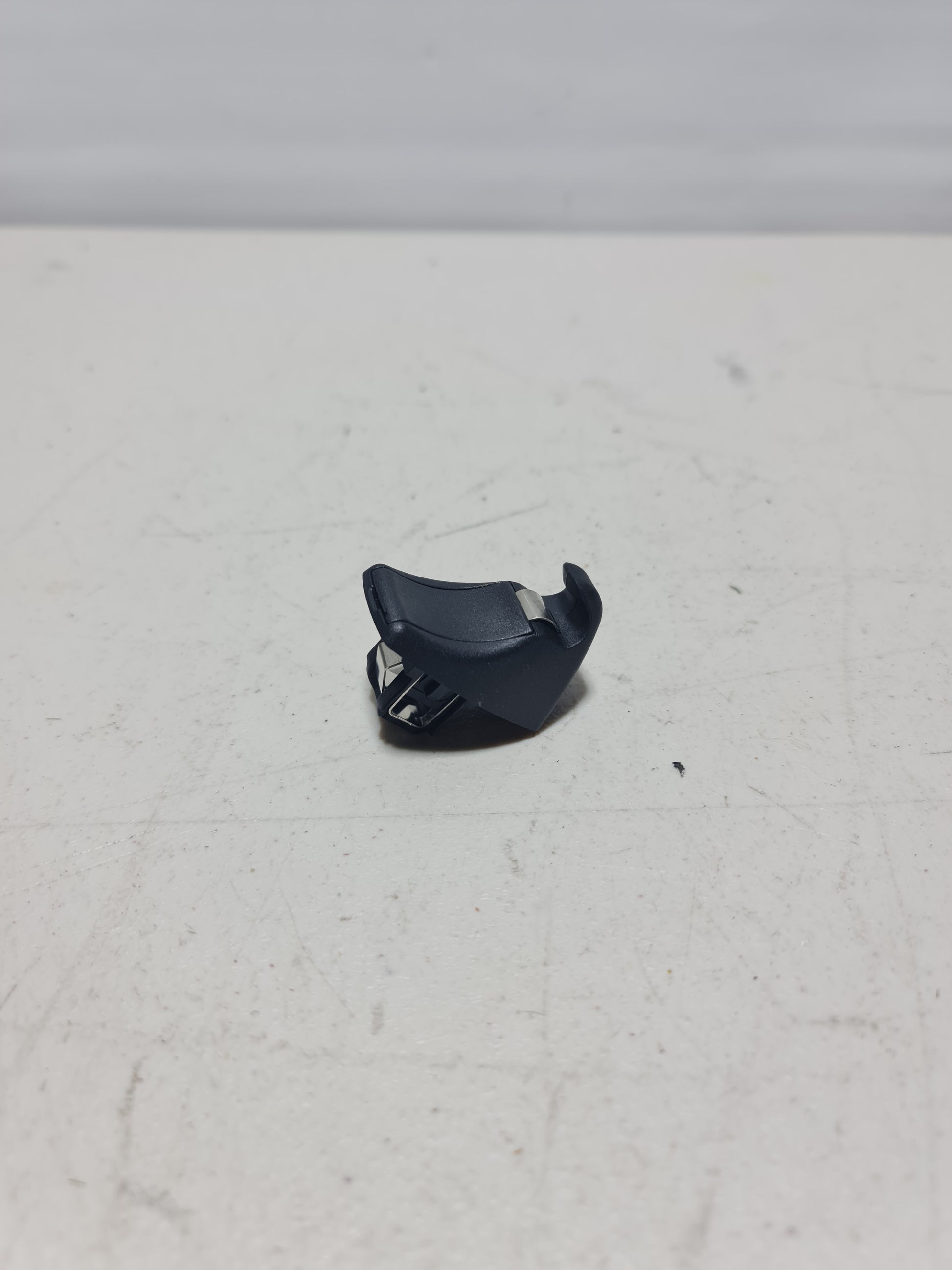 BMW 4 SERIES F36 2X SUN VISOR HOLDER PIVOT HINGE CLIP BRACKET 2019 7277251 - MPerformance.parts