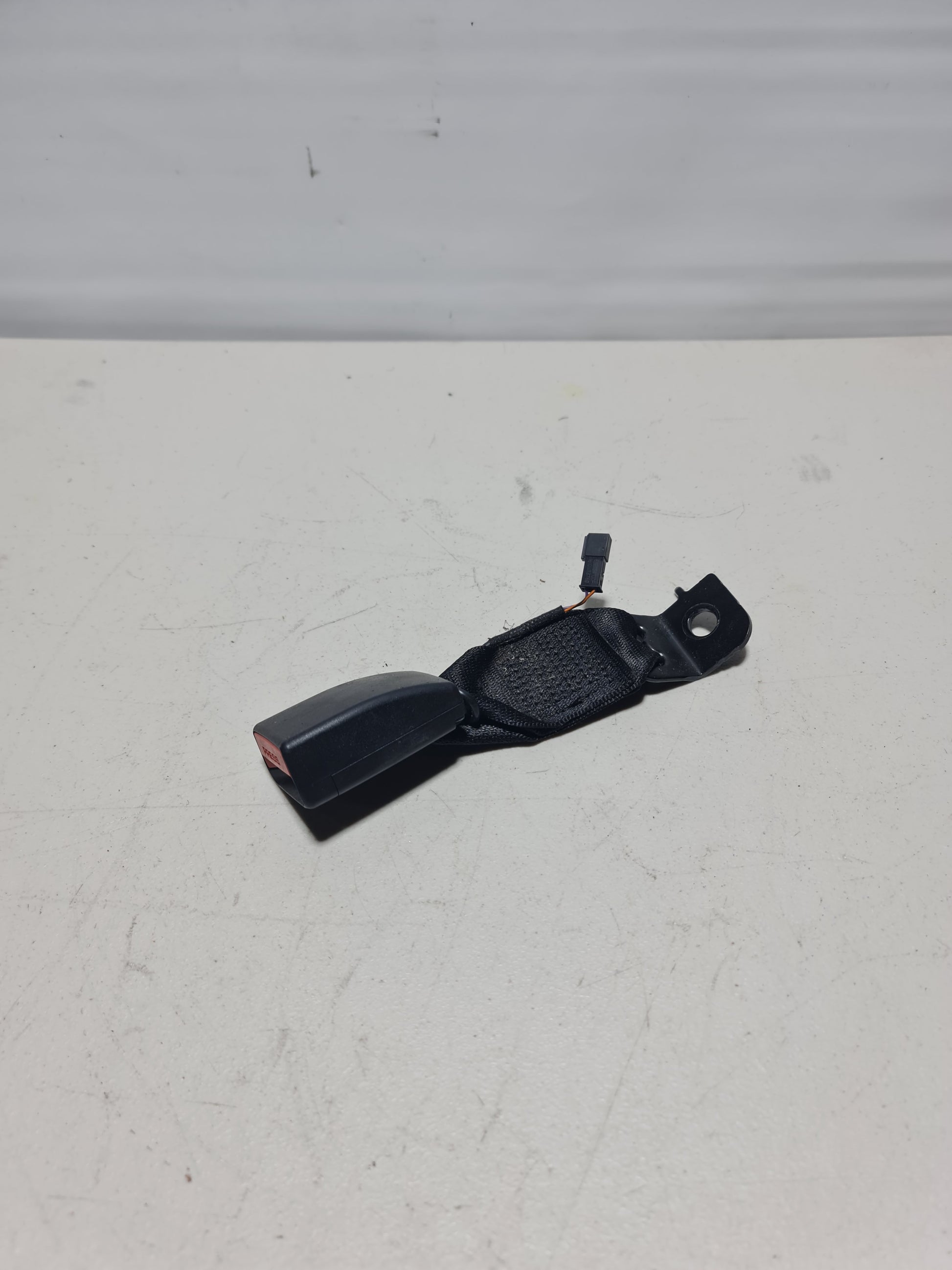 2012-2019 BMW 72-11-7-266-352 BMW 72117266352 Rear Left Lower Seat Belt 7266352 - MPerformance.parts