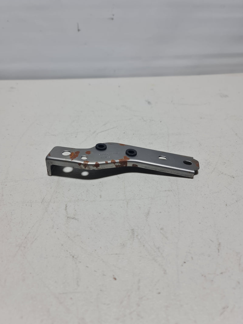 F80 M3 Dashboard Mount Bracket - p02062 - MPerformance.parts