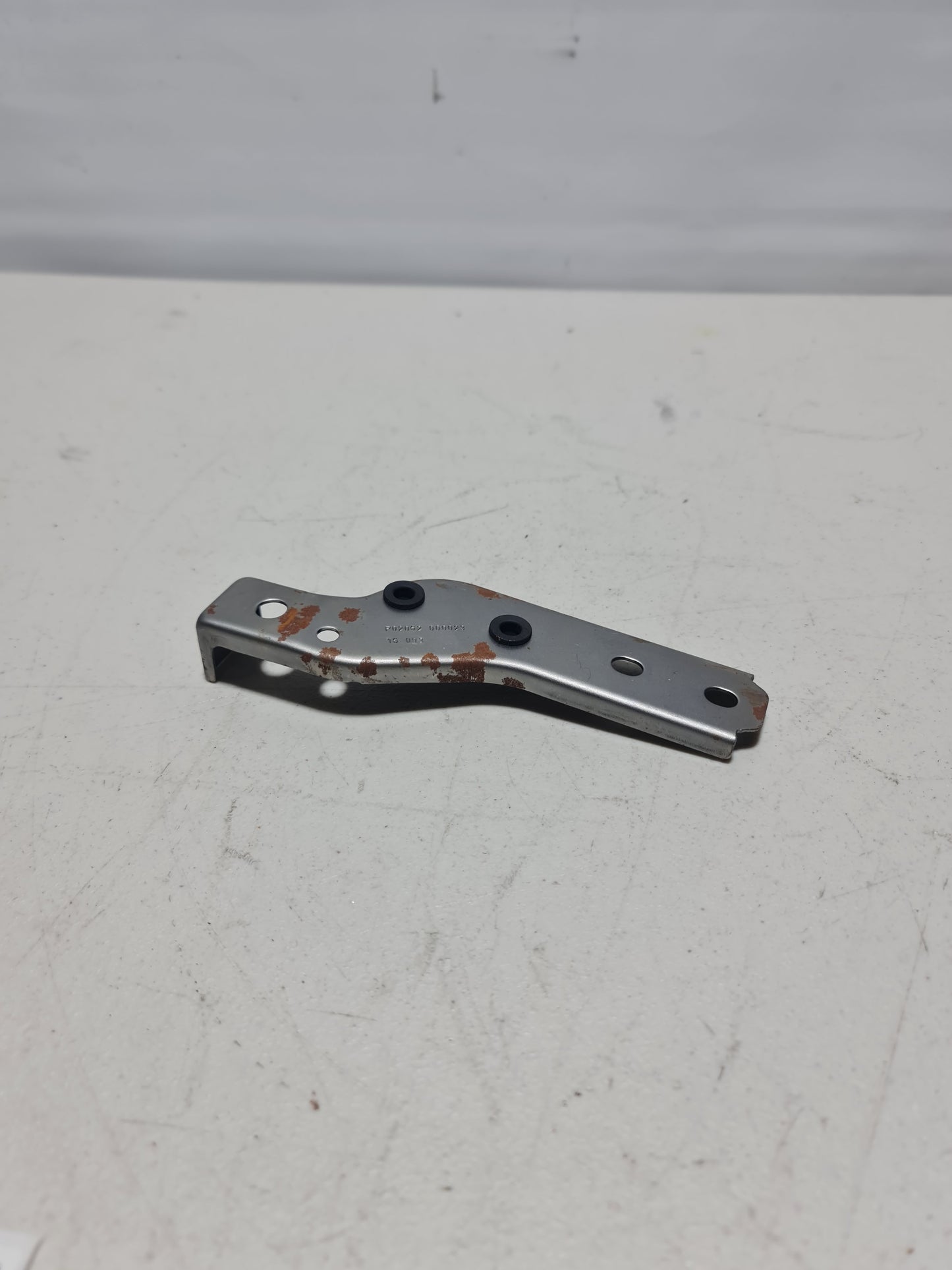 F80 M3 Dashboard Mount Bracket - p02062 - MPerformance.parts