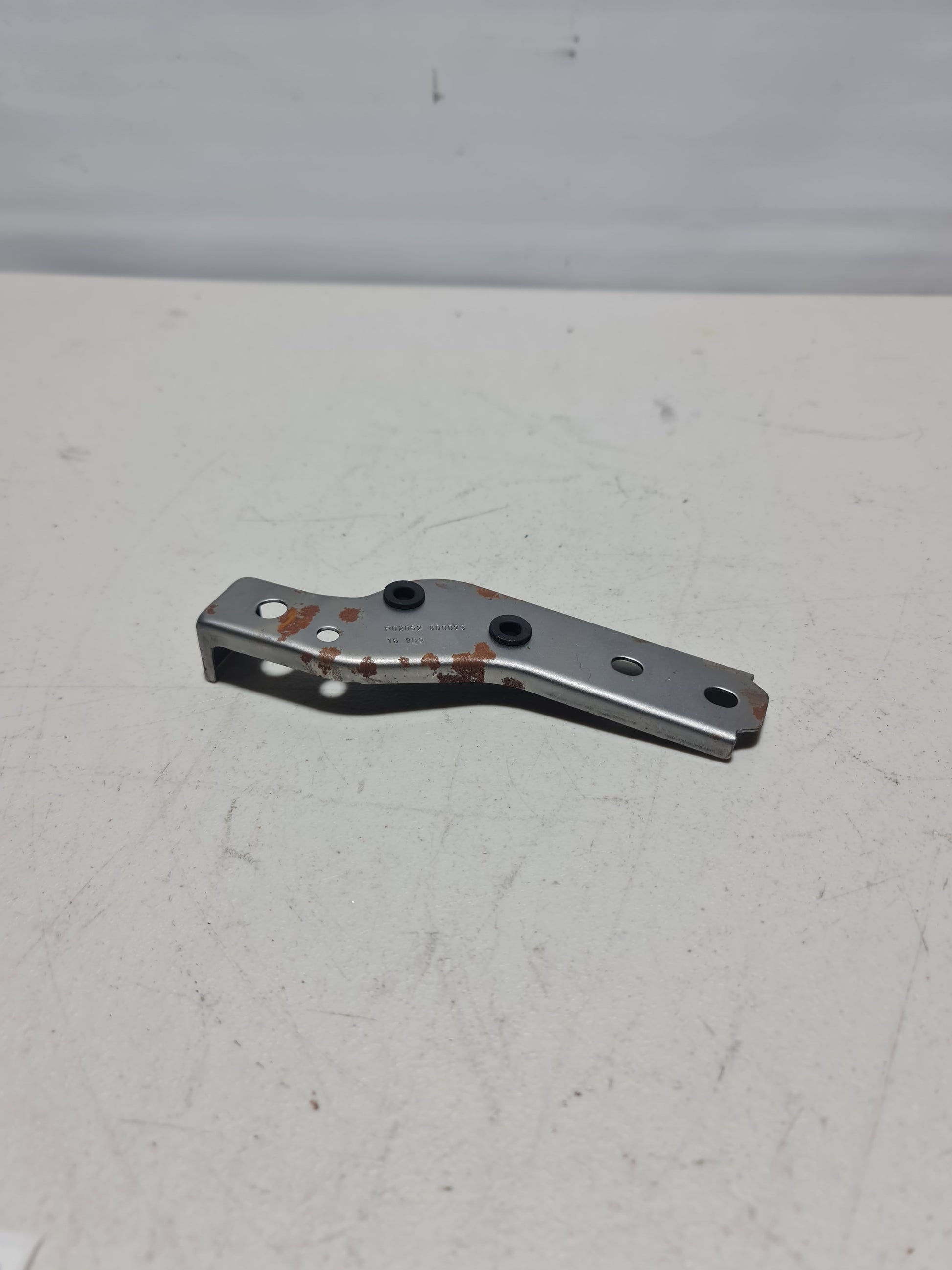 F80 M3 Dashboard Mount Bracket - p02062 - MPerformance.parts
