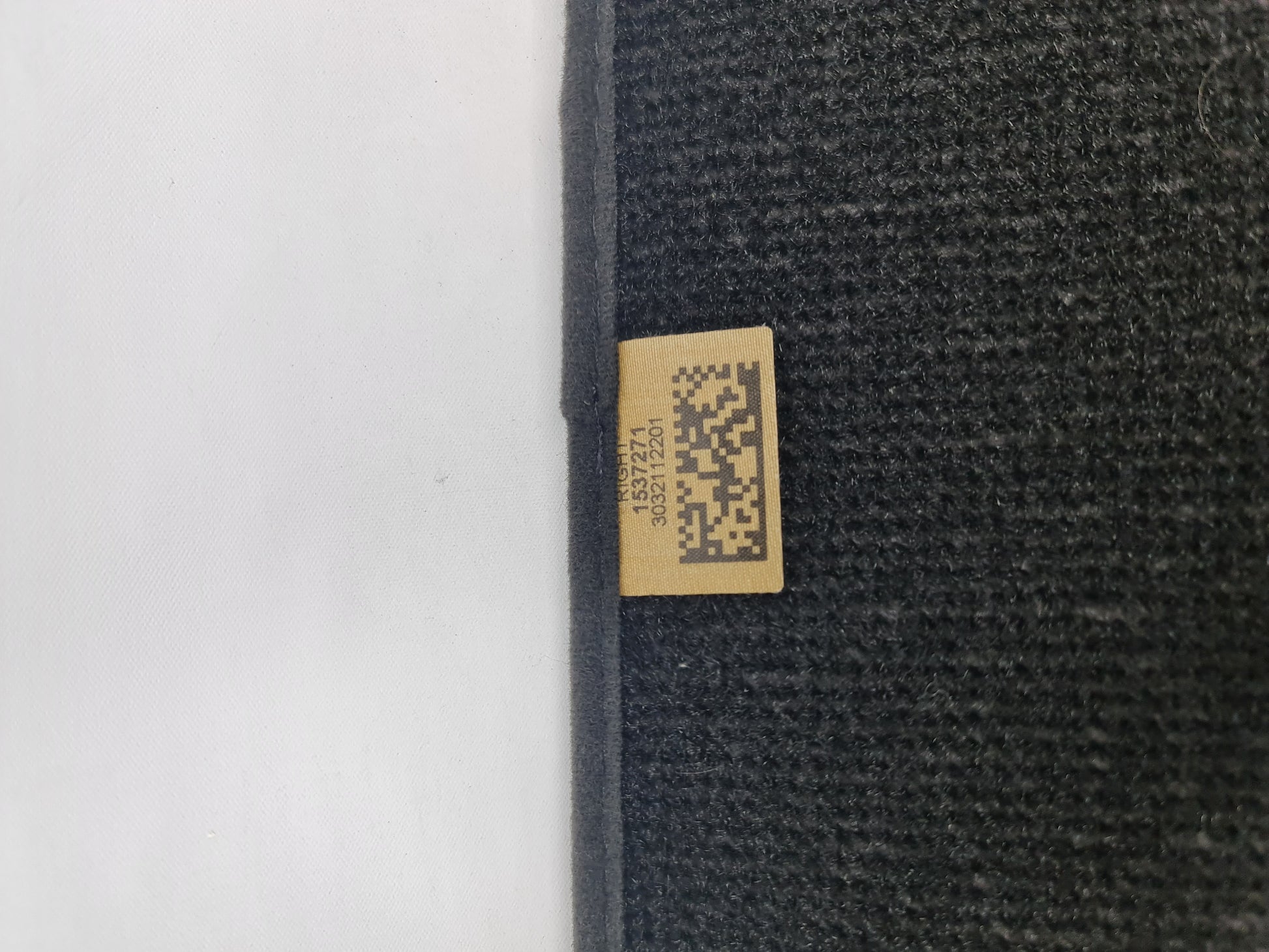 F80 M3 Rear Right Floor Mat - MPerformance.parts