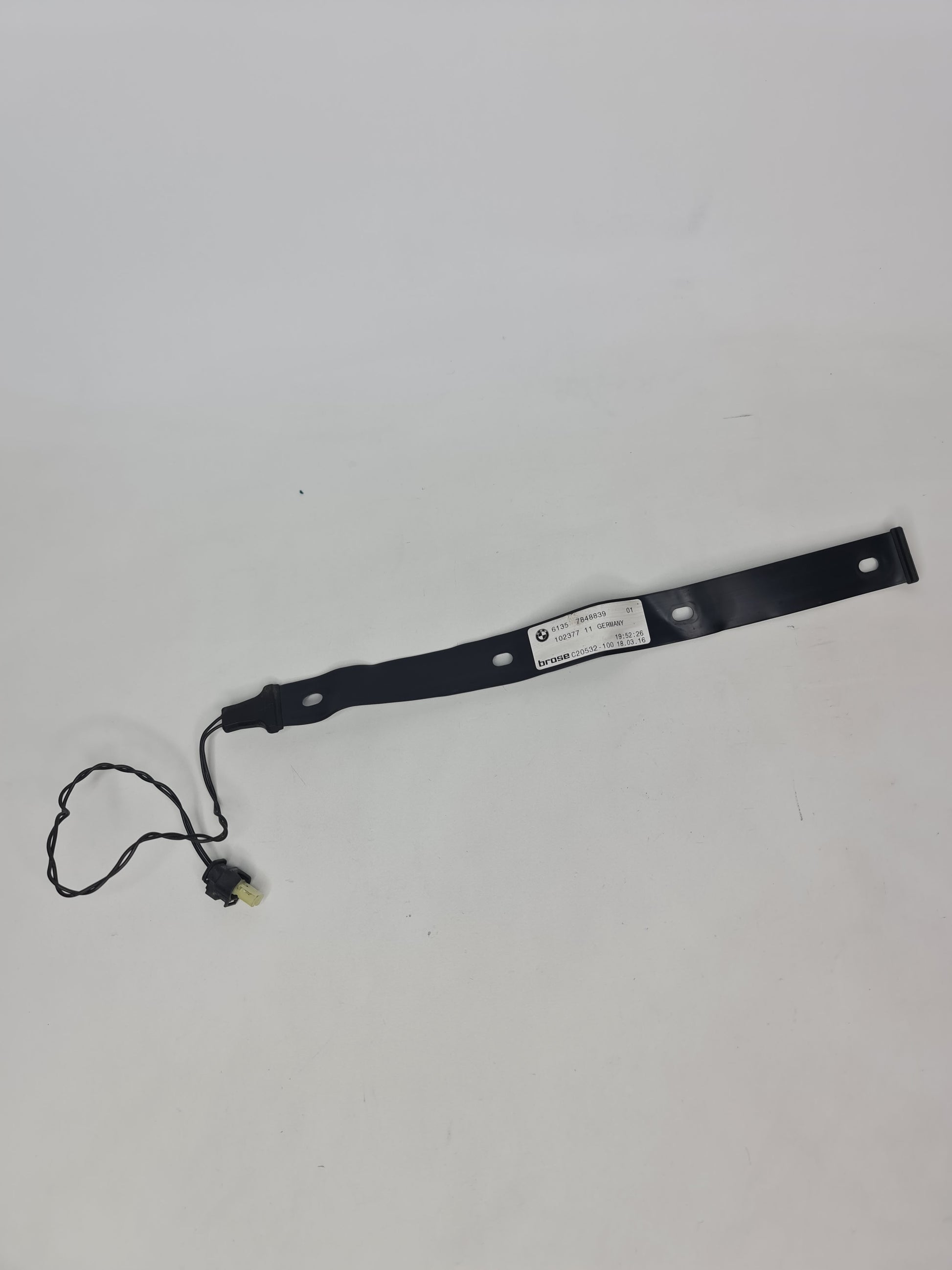 2015-2020 BMW 61-35-7-848-839 BMW 61357848839 Sensor Smart Opener 7848839 01 - MPerformance.parts