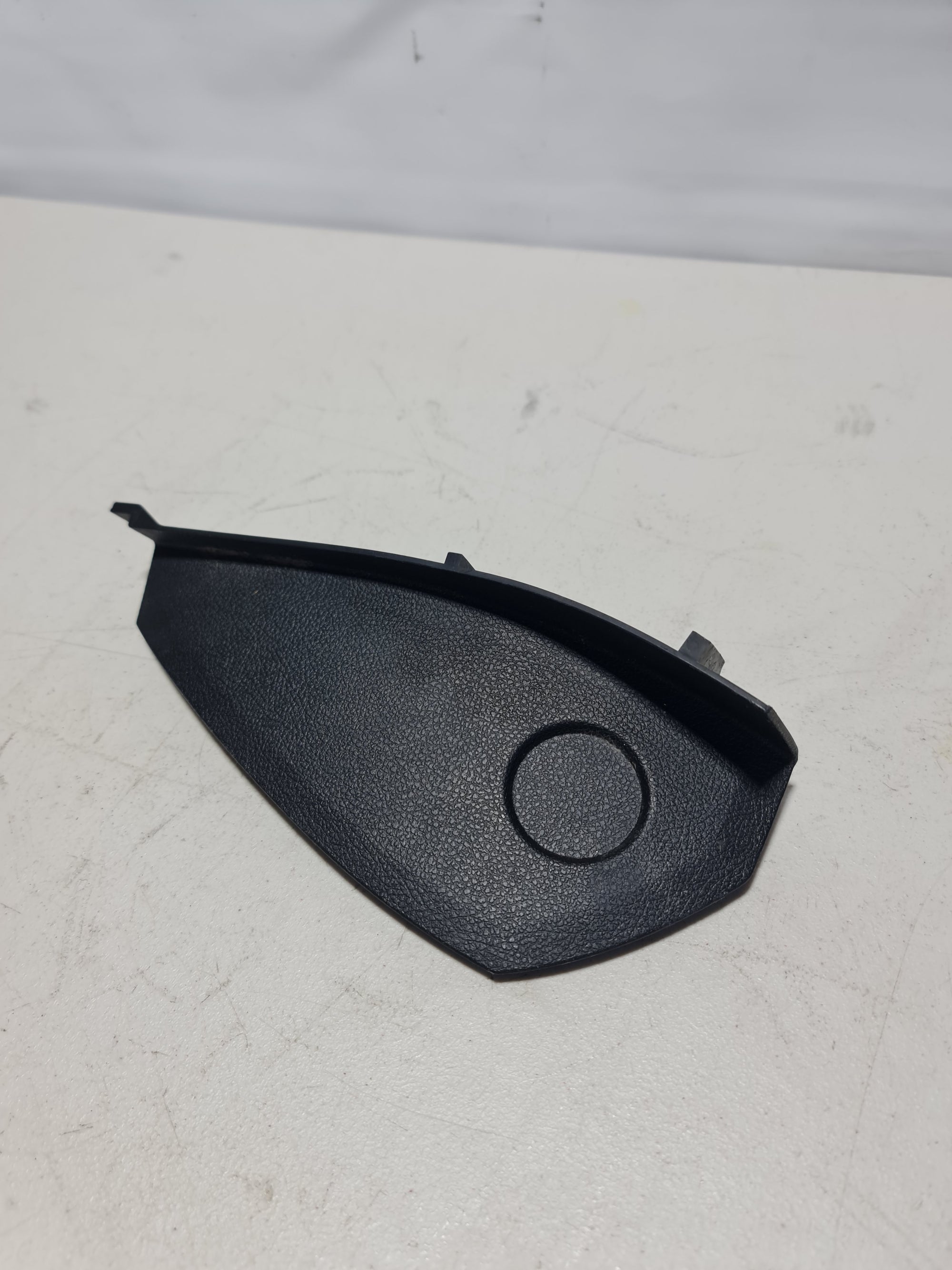 BMW dashboard cover for the left side, compatible with 2014-2020 models, shown in the image.