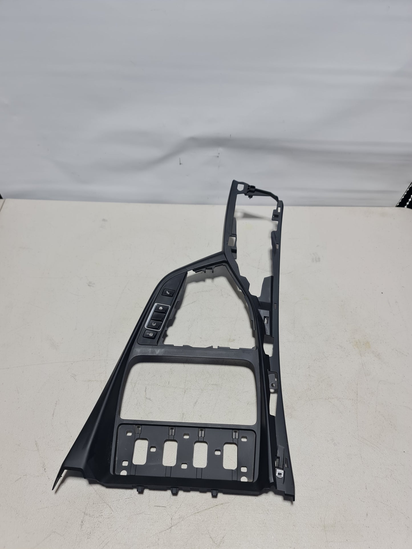 2019 BMW 2 SERIES F22 CENTRE CONSOLE TRIM WITH CUP HOLDER 6993610 9394332