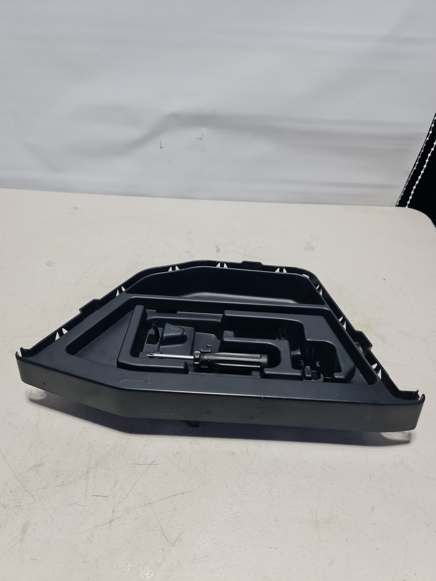 BMW 4 SERIES COUPE F32 F82 M4 13-19 REAR RIGHT DRIVER SIDE INTERIOR TRIM COVER