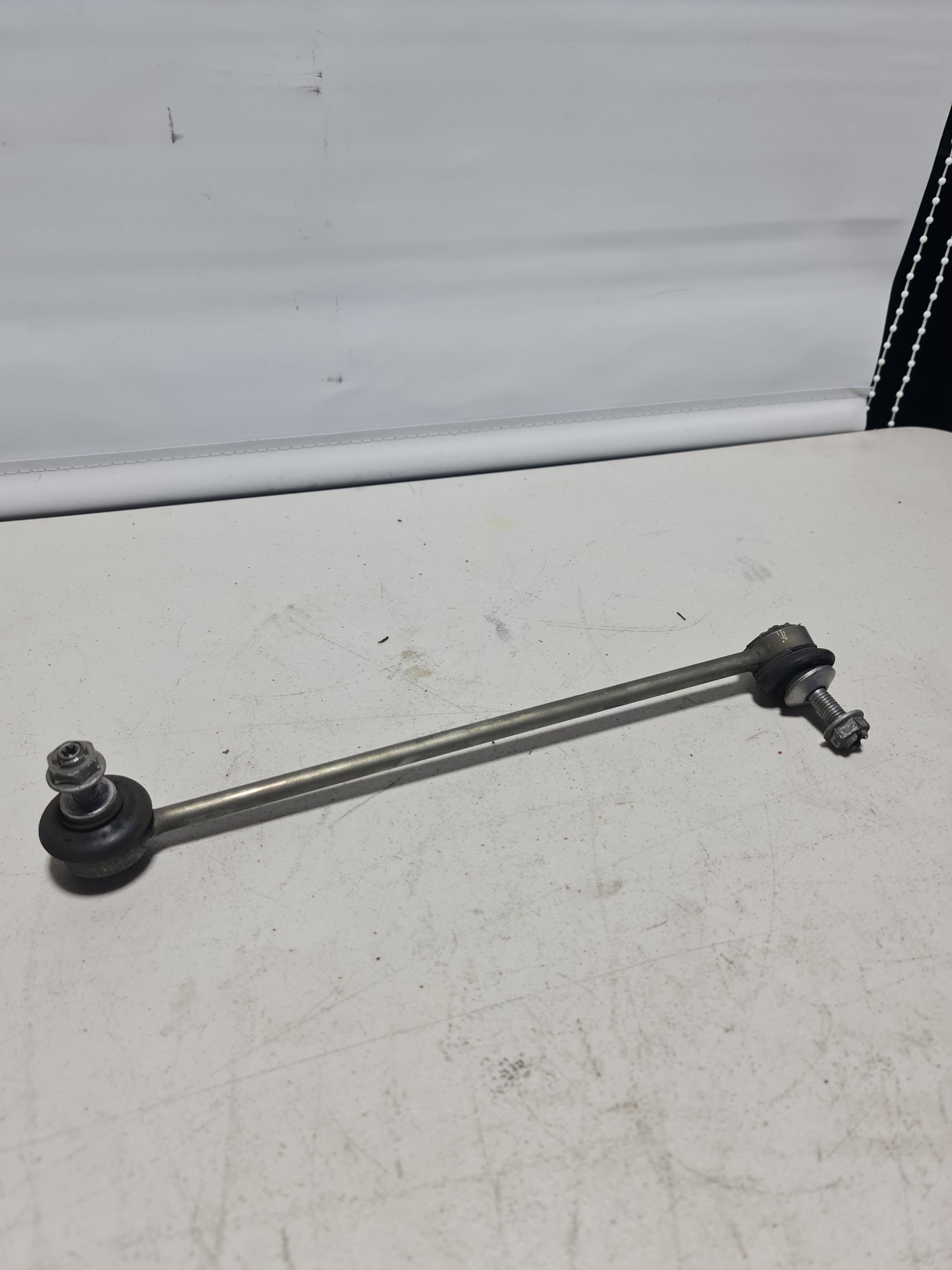 BMW M3 F80 2018 Front Swaybar Link Linkage Tie Rod RHS 2284644 J202 33182284644 - MPerformance.parts