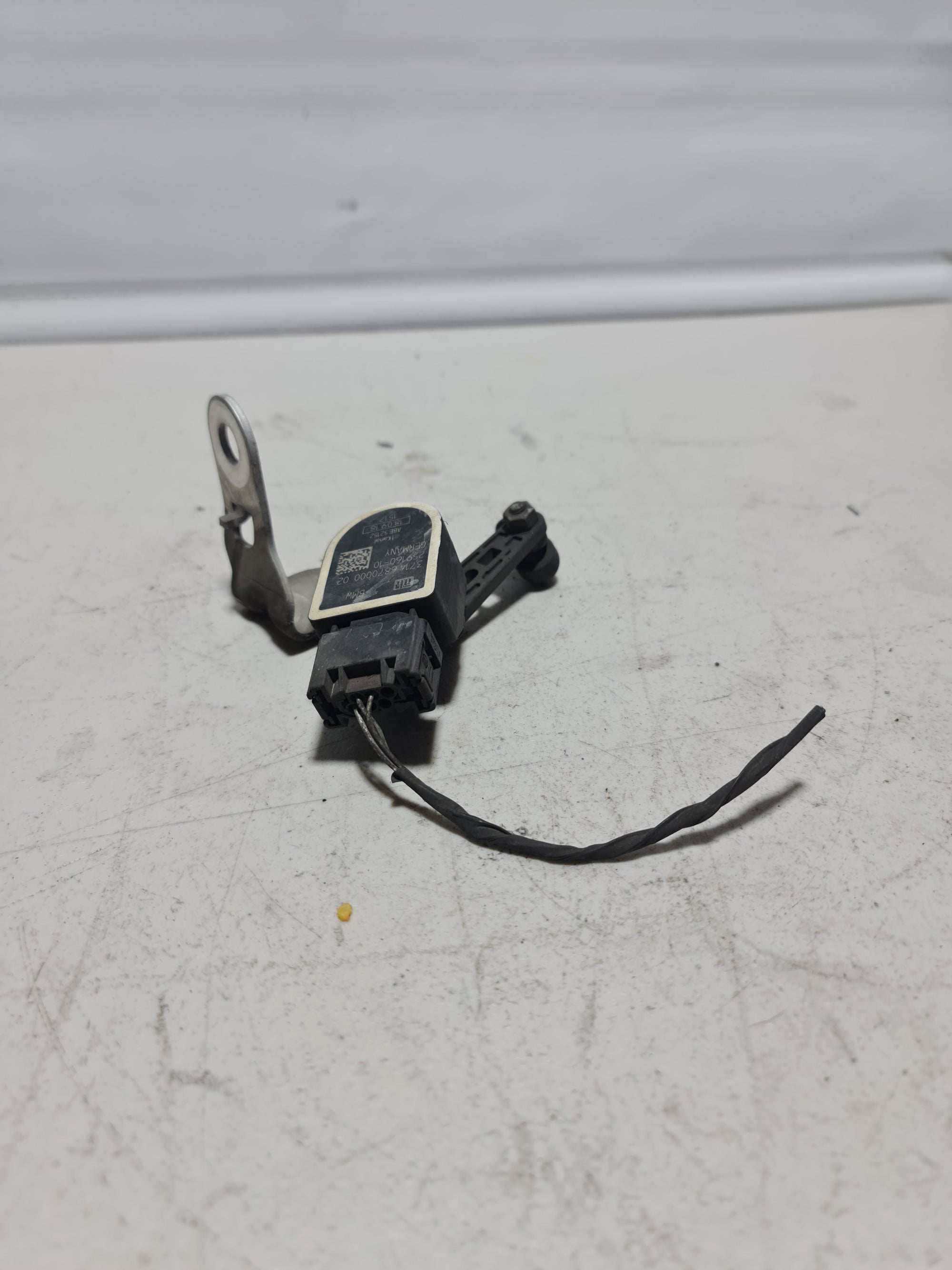 BMW 7 SERIES F01/F02 HEADLIGHT LEVEL SENSOR 03/09-09/15 37146870000 - MPerformance.parts