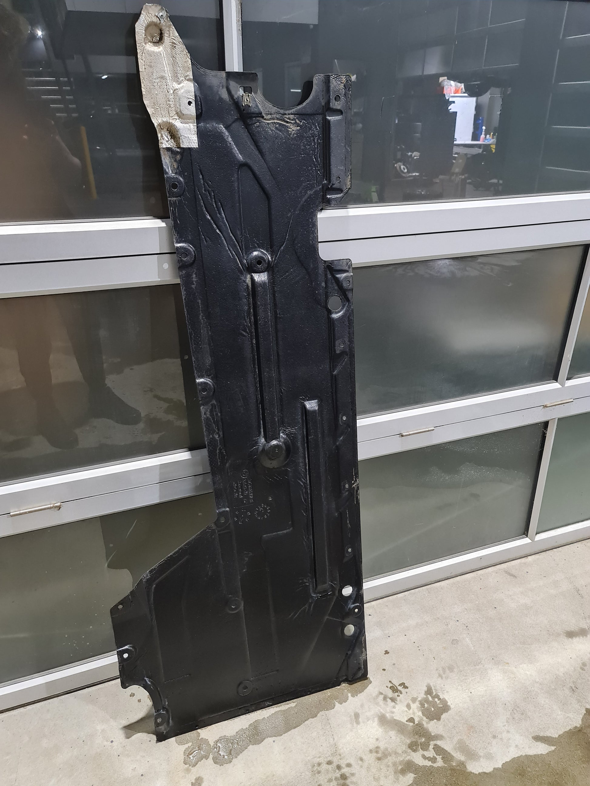 BMW M2 M3 M4 F80 F82 F83 F87 UNDER BODY PANELING UNDERTRAY RIGHT SIDE 8055952 - MPerformance.parts