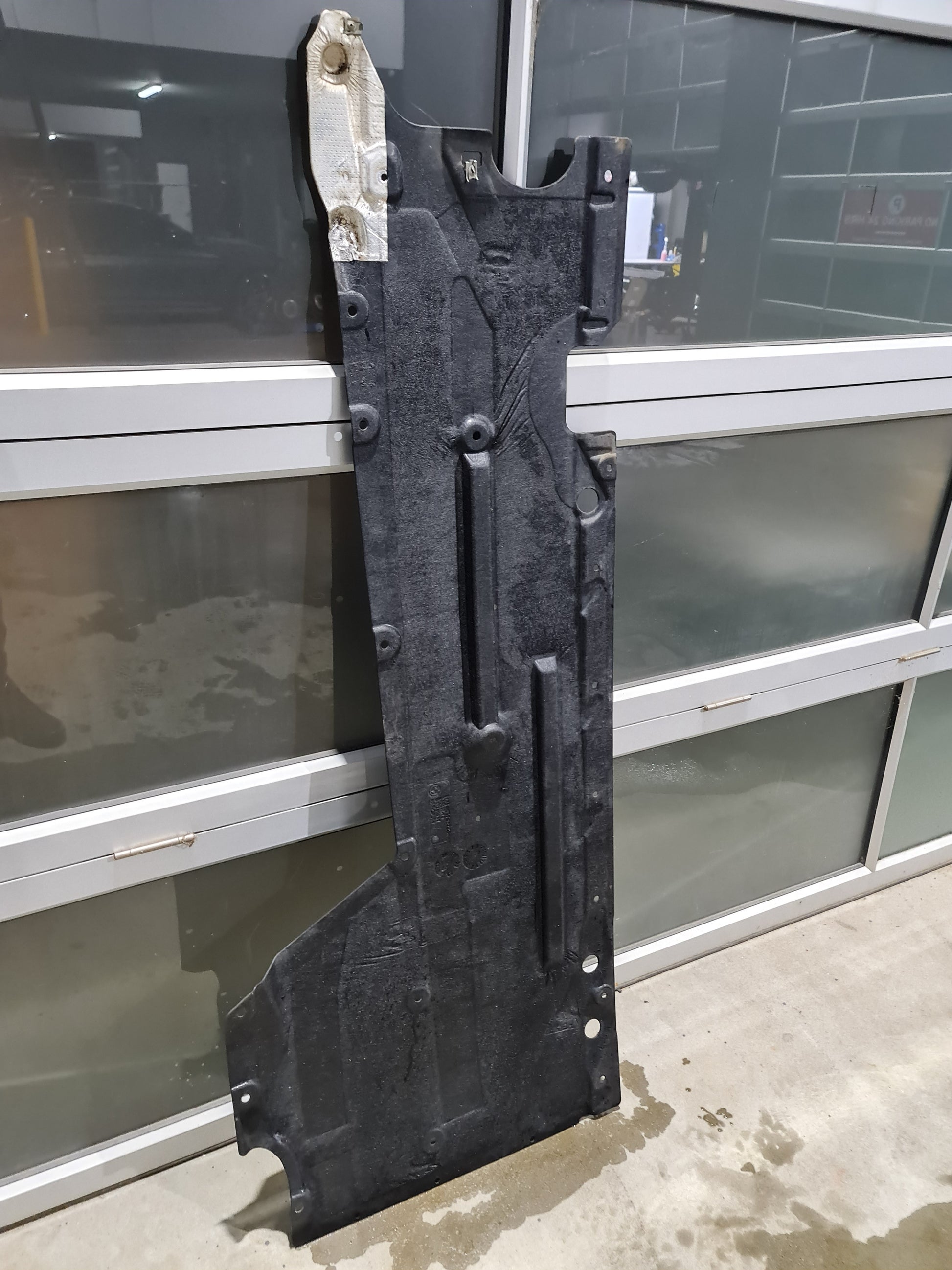 BMW M2 M3 M4 F80 F82 F83 F87 UNDER BODY PANELING UNDERTRAY RIGHT SIDE 8055952 - MPerformance.parts