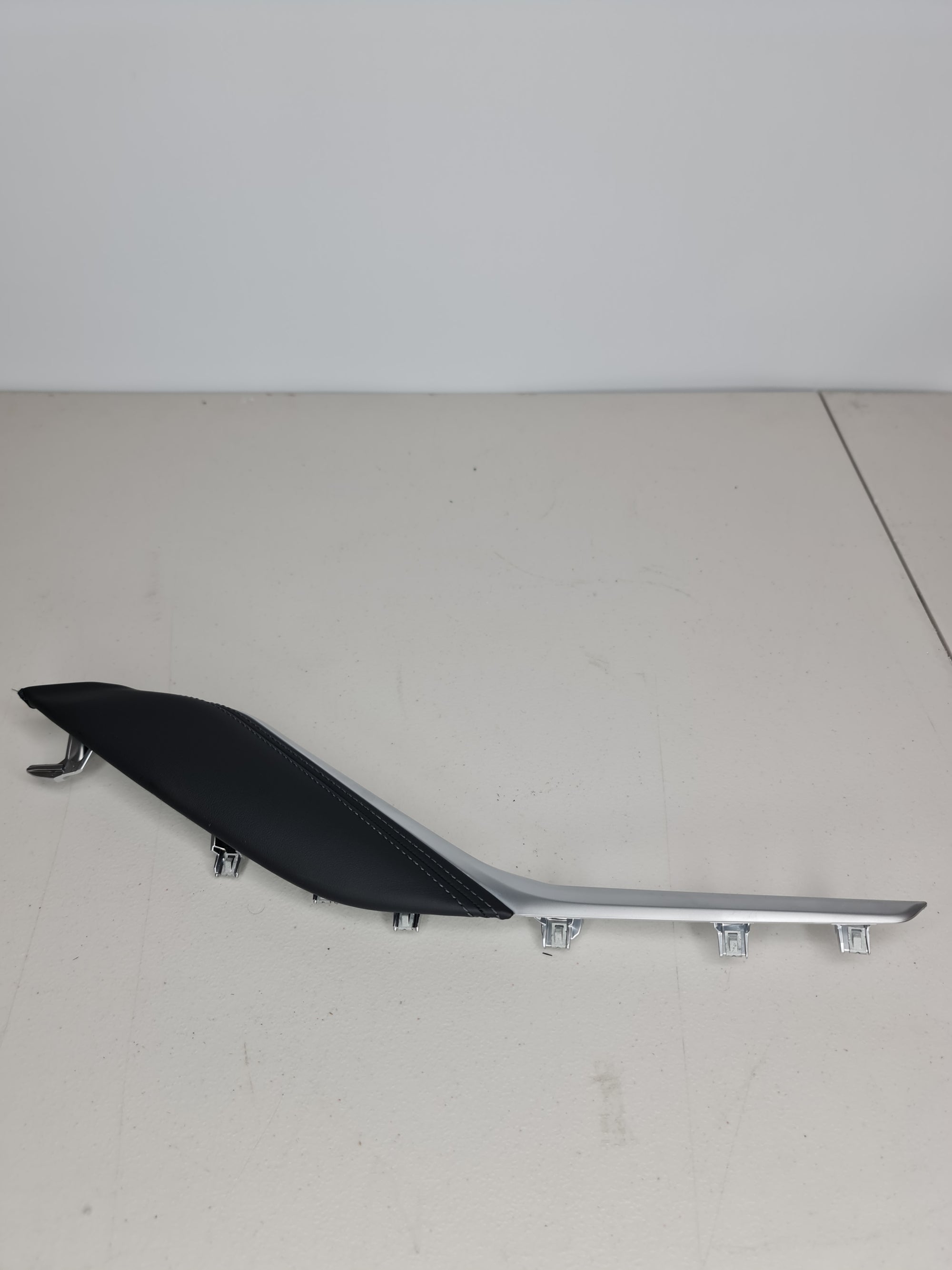G80 M3 Passenger Knee Leather Panel - 9502528-04 - MPerformance.parts