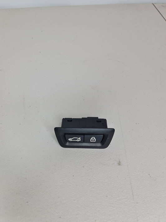 BMW G80 tailgate switch  9275121 - MPerformance.parts