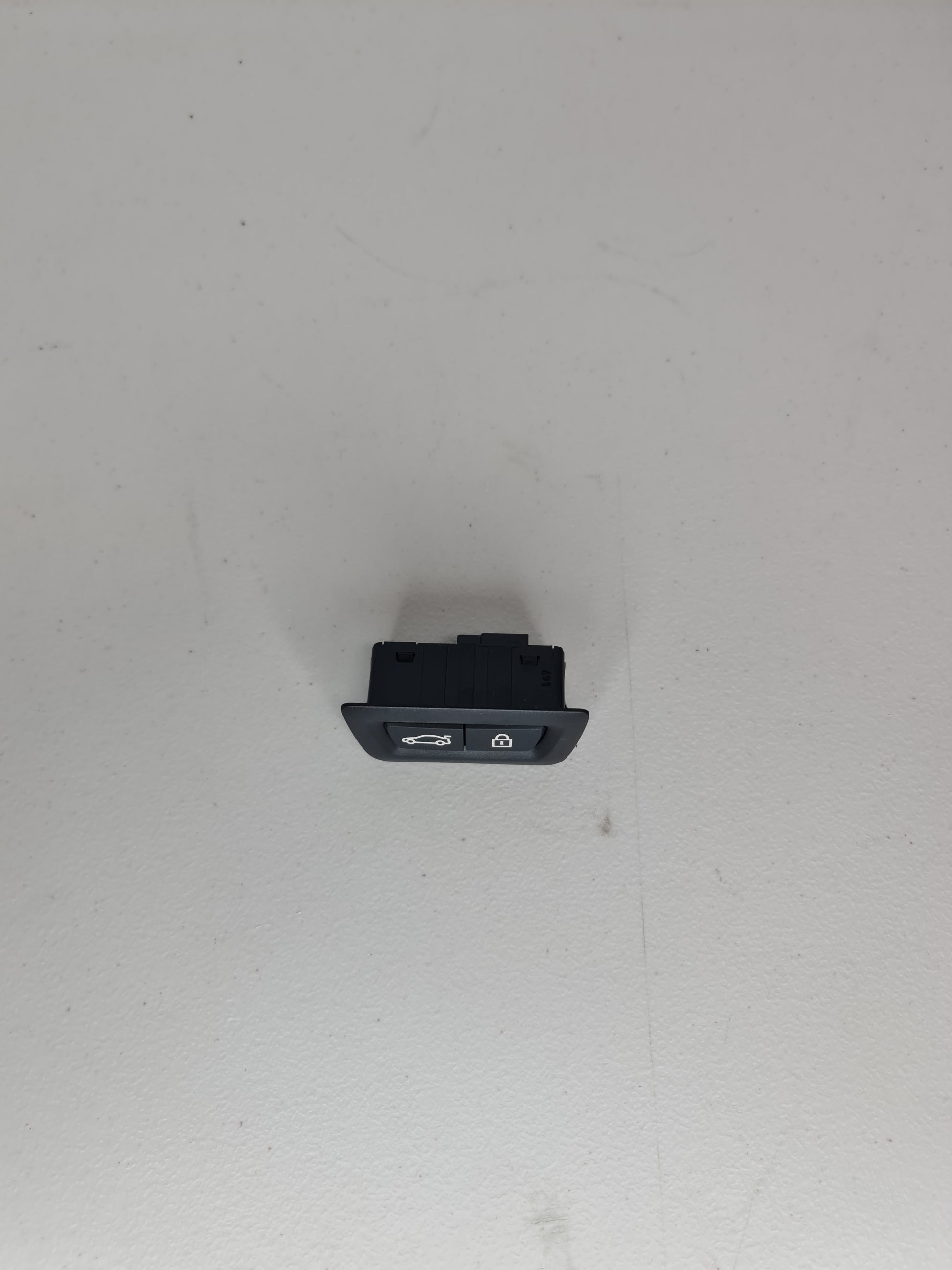 BMW G80 tailgate switch  9275121 - MPerformance.parts