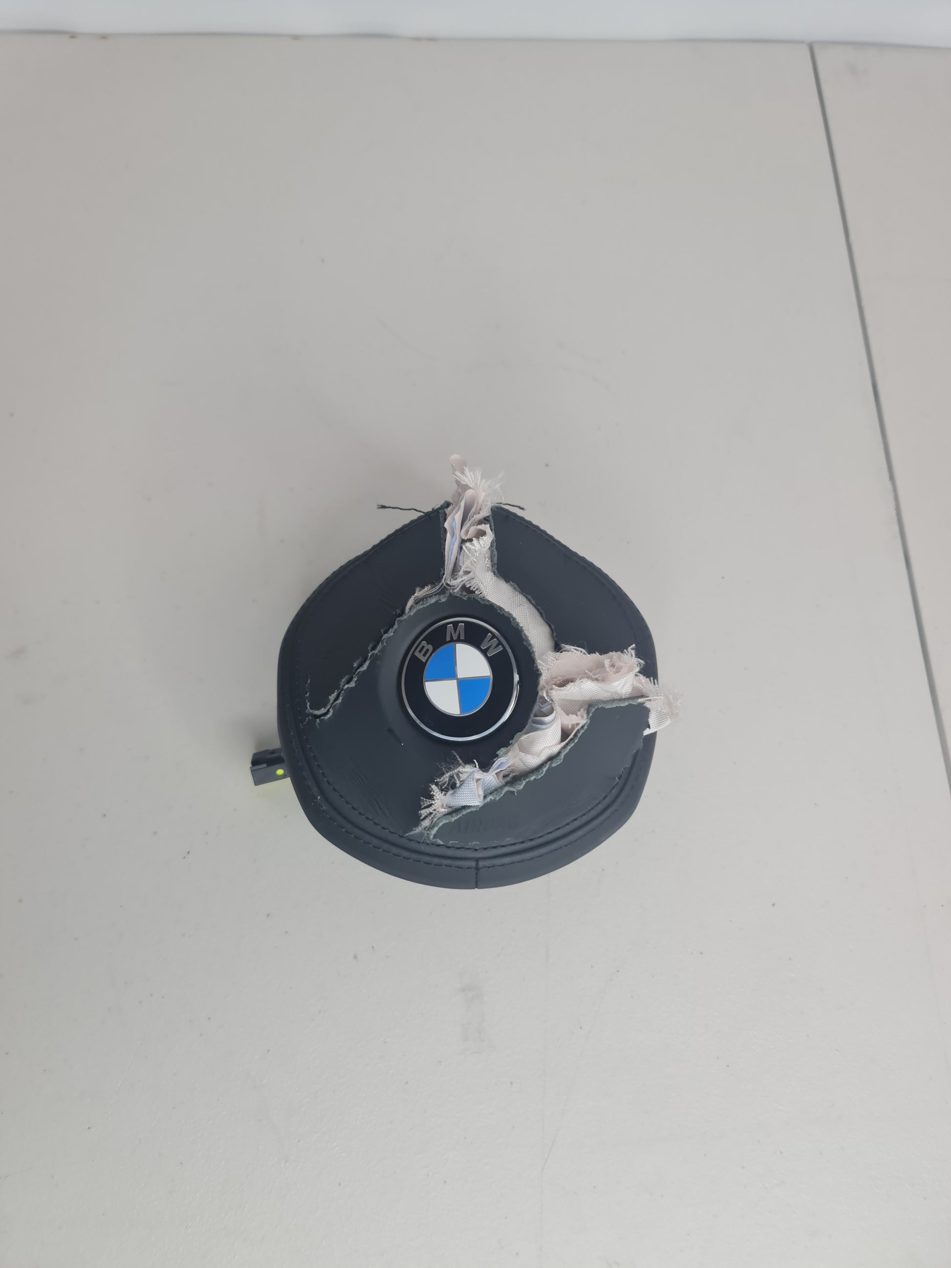 M3 M4 G80 G82 M Sport steering wheel driver airbag 5A250D1-02 - MPerformance.parts