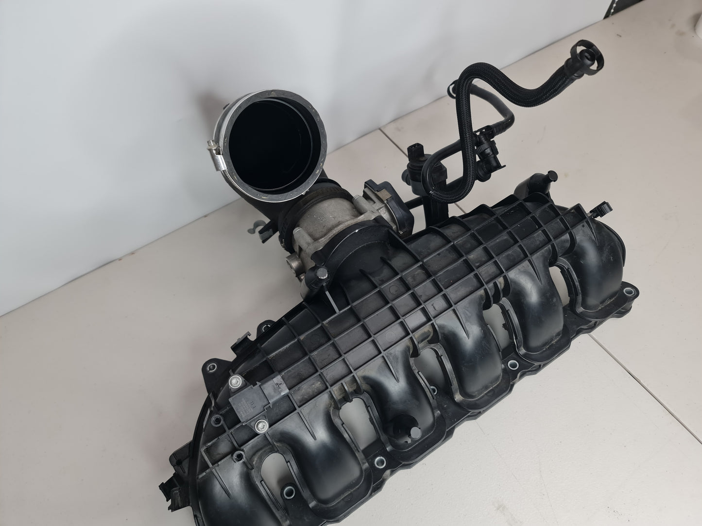 F80 M3 Intake manifold including J pipe