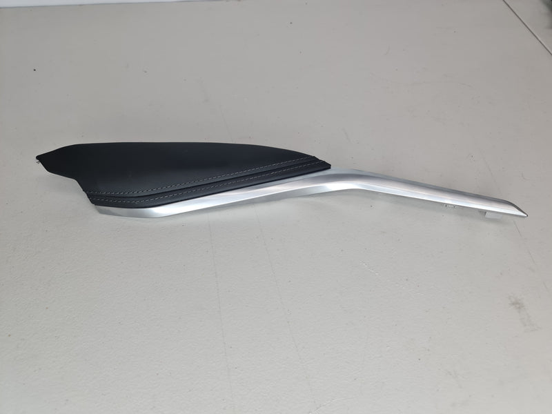 G80 M3 Driver Knee Leather Panel - 9502522-04 - MPerformance.parts