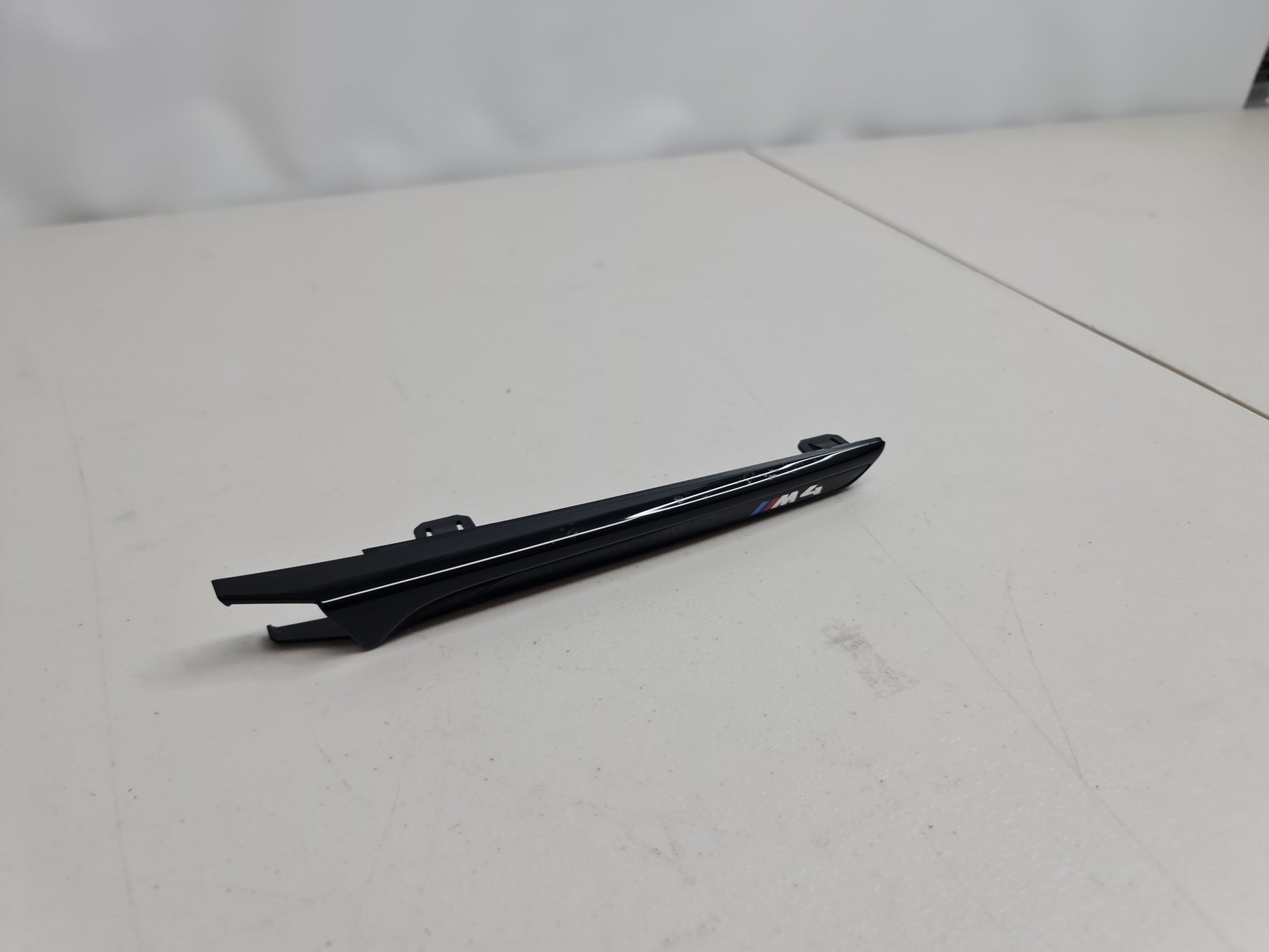 BMW F82 F83 M4 Front Left Side Fender Air Vent Duct Wing Trim - MPerformance.parts