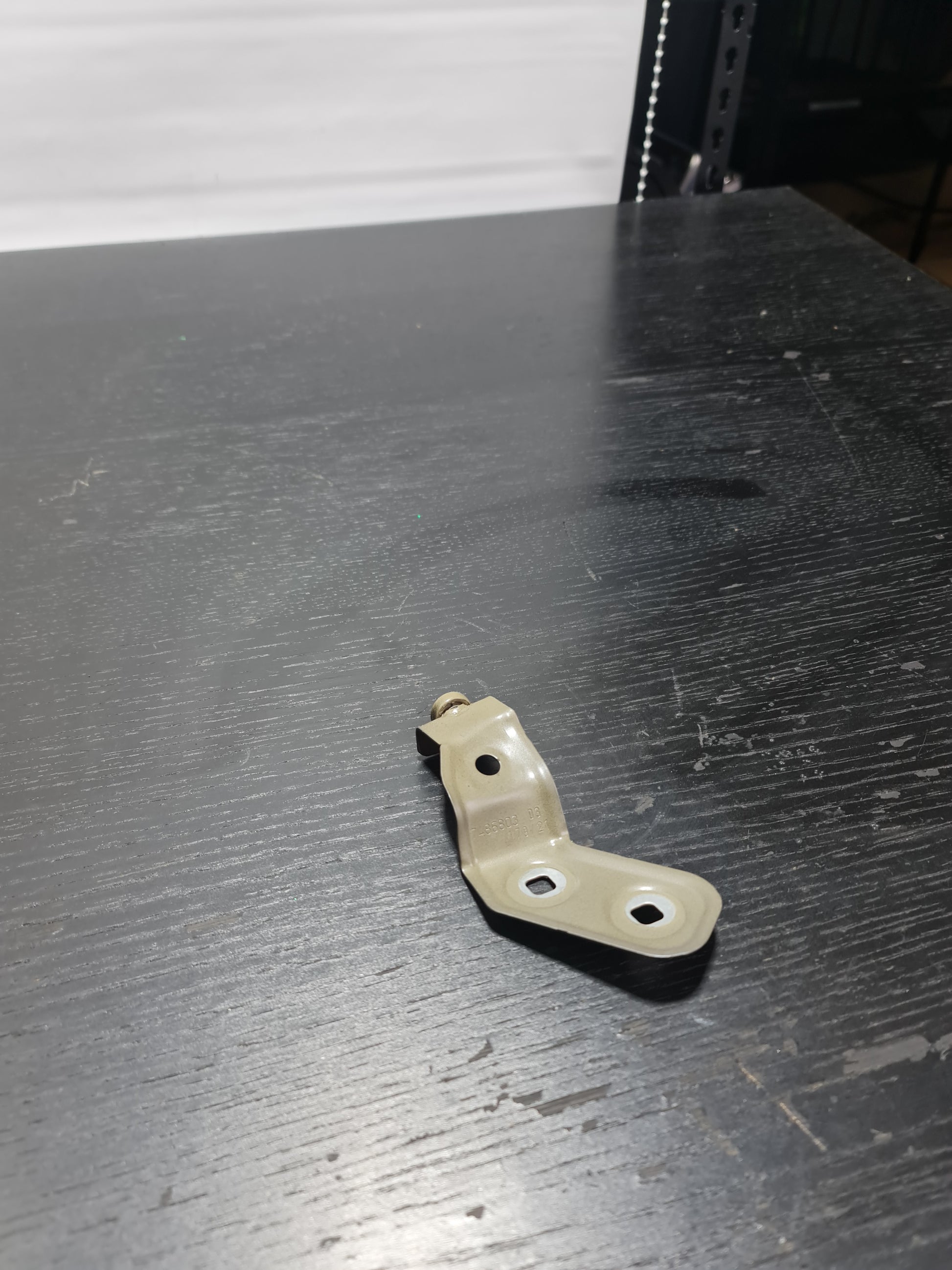 BMW 3 SERIES M3 G80 FRONT FENDER WING BRACKET 7486803 - MPerformance.parts