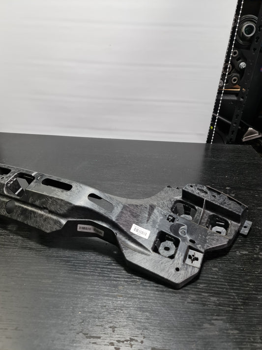 BMW G80 M3 REAR RIGHT BUMPER HOLDER BRACKET 8074698