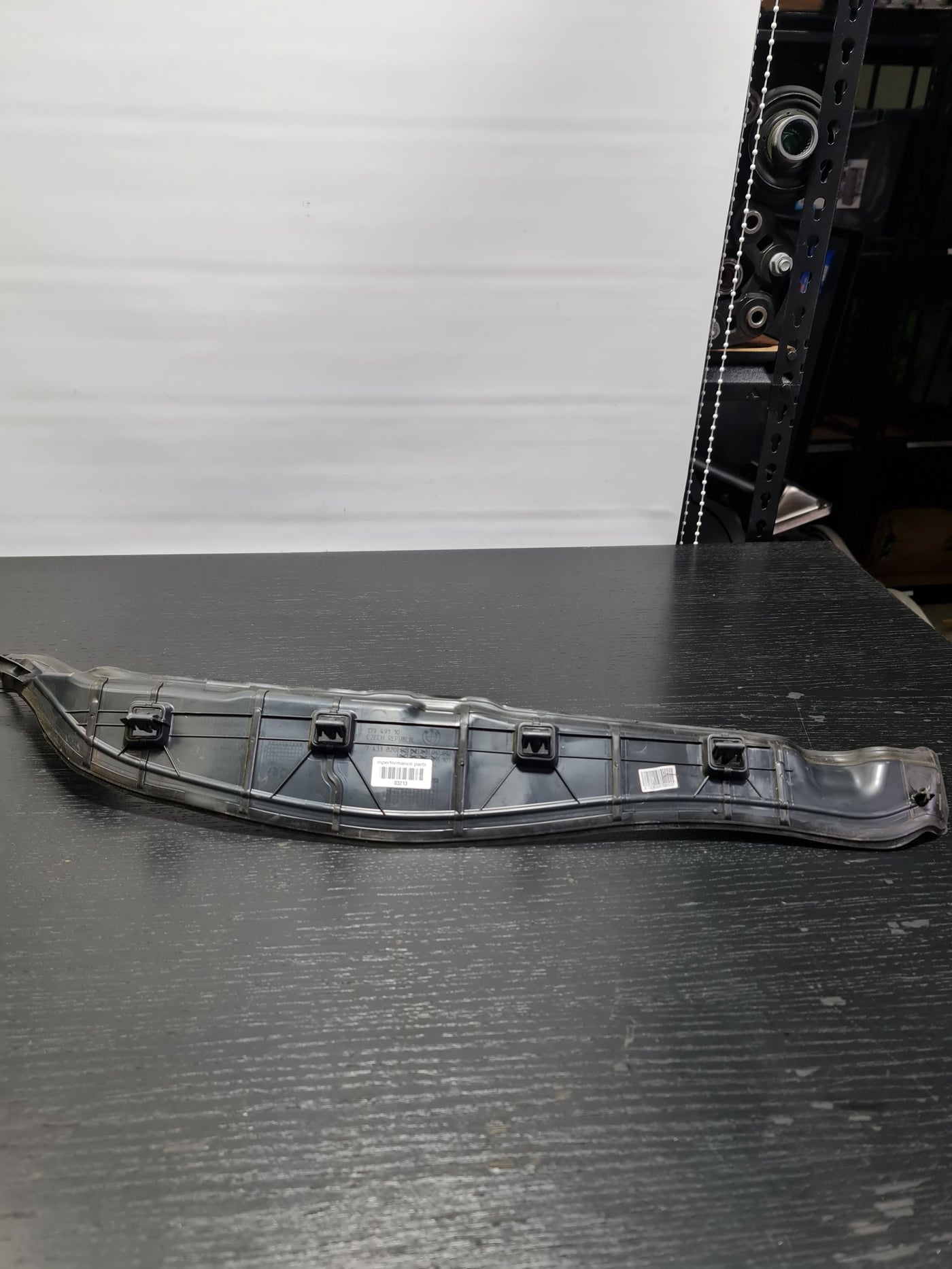 BMW M3 Competition G80 RH Right Side Fender Frame Seal Trim - 7433820 - MPerformance.parts