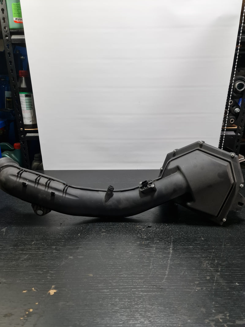 BMW M3 F80 2018 Air Intake Filter Box Airbox LHS AD784626903 - MPerformance.parts