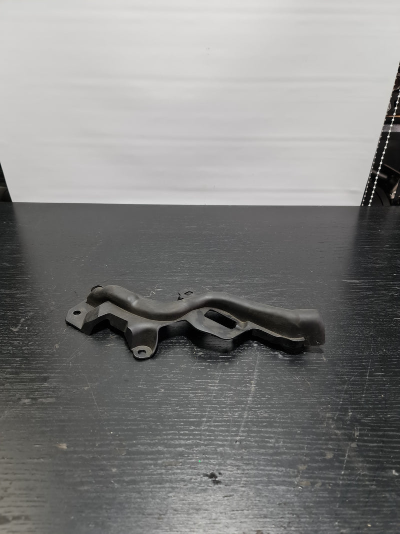 BMW M4 COUPE G82 FRONT BONNET HOOD RIGHT GASKET SEAL 51768075016 - MPerformance.parts