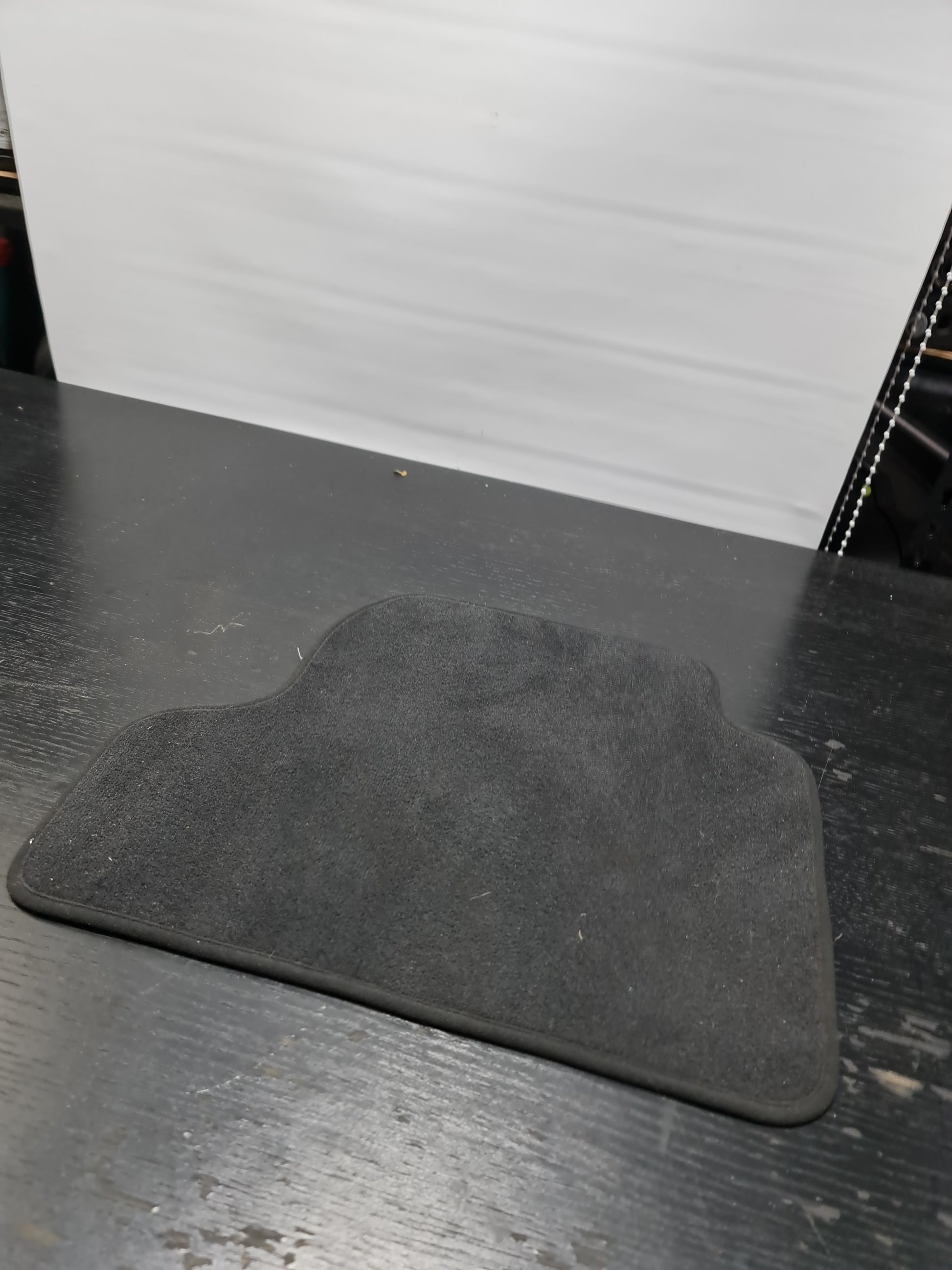 F82 M4 Rear Right Floor Mat - MPerformance.parts