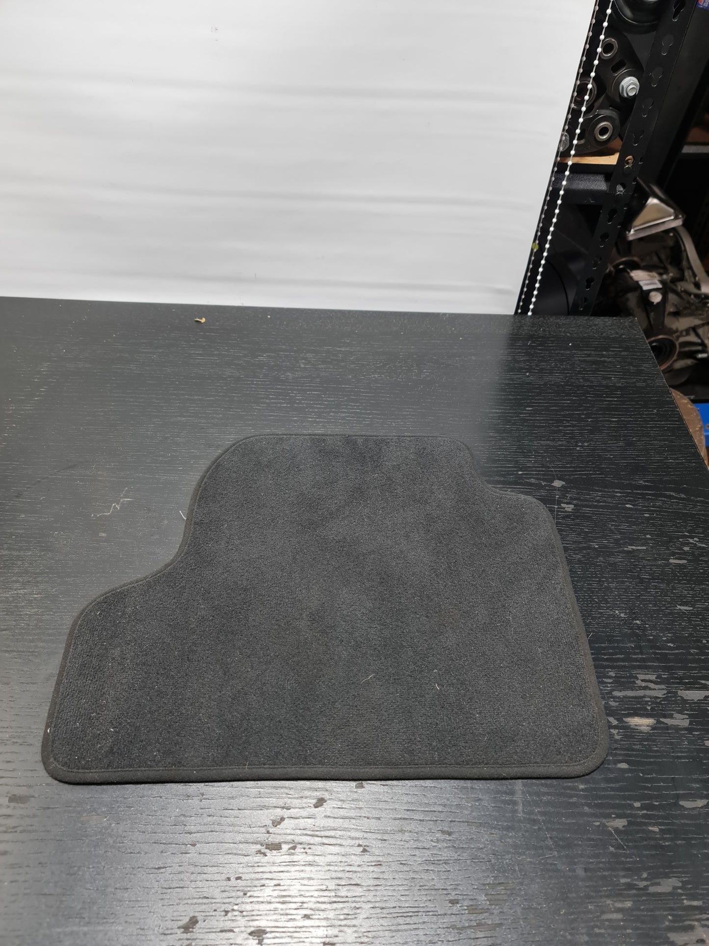F82 M4 Rear Right Floor Mat - MPerformance.parts