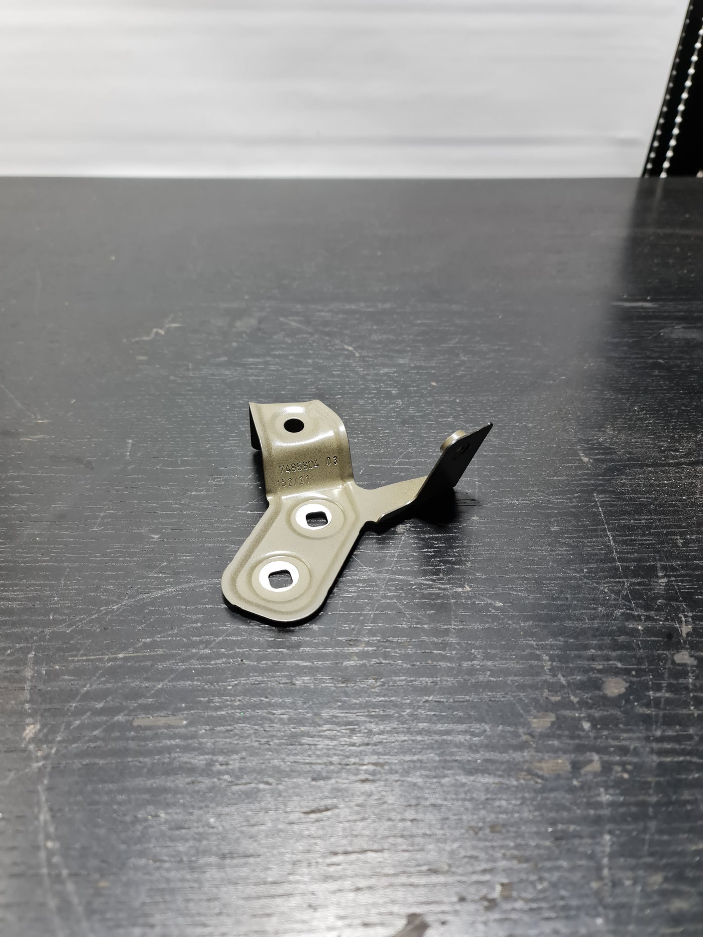 BMW 3 G80 G81 4 G22 G23 G26 G82 G83 Front Right Fender Holder 2022 7486804 OEM - MPerformance.parts
