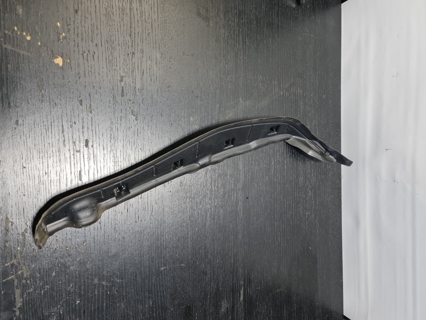 BMW 3 G20 Left Side Frame Seal 51487433819 7433819