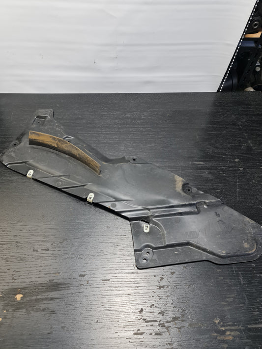 BMW M3 Right Under Belly Pan Trim G80 21-22 OEM 51718080540