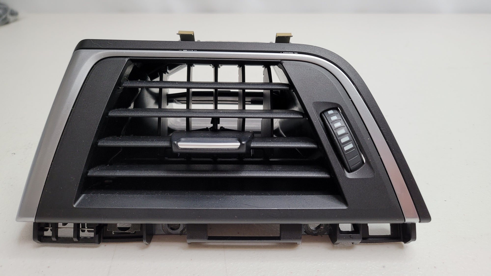 BMW M3 F80 Passengers Left Dashboard Vent - 9346226-01 - MPerformance.parts