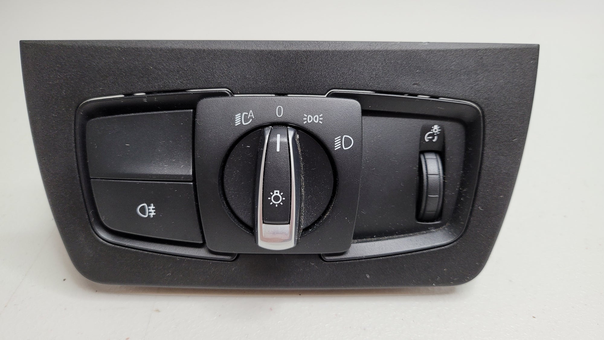 BMW M3 F80 HEADLIGHT CONTROL SWITCH 9393943-02 - MPerformance.parts