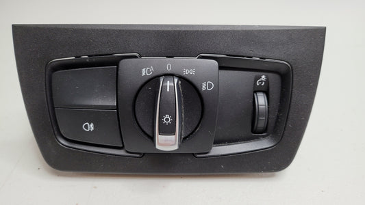 BMW M3 F80 HEADLIGHT CONTROL SWITCH 9393943-02