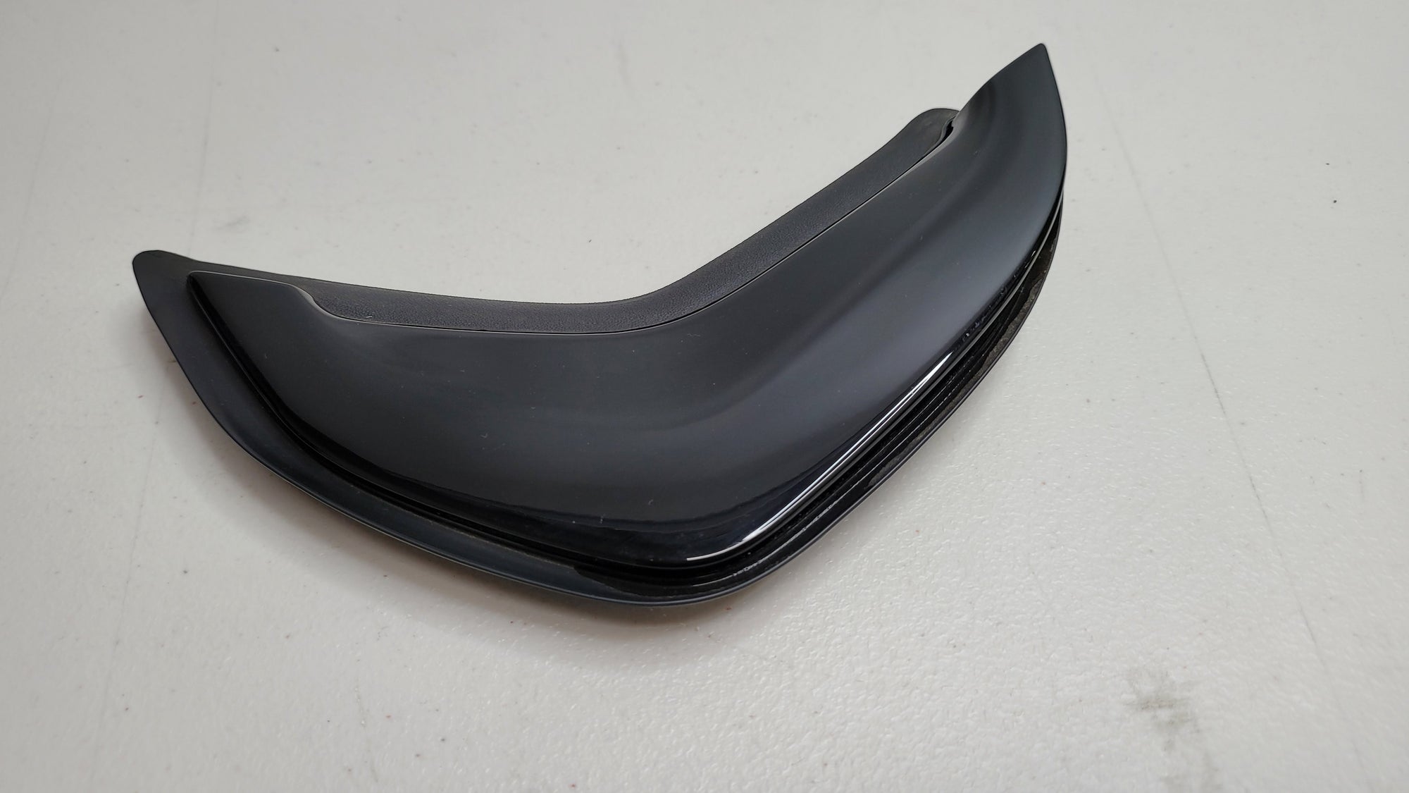 NEW BMW 3 G20 REAR RIGHT C-COLUMN COVER 51437465158 ORIGINAL - MPerformance.parts