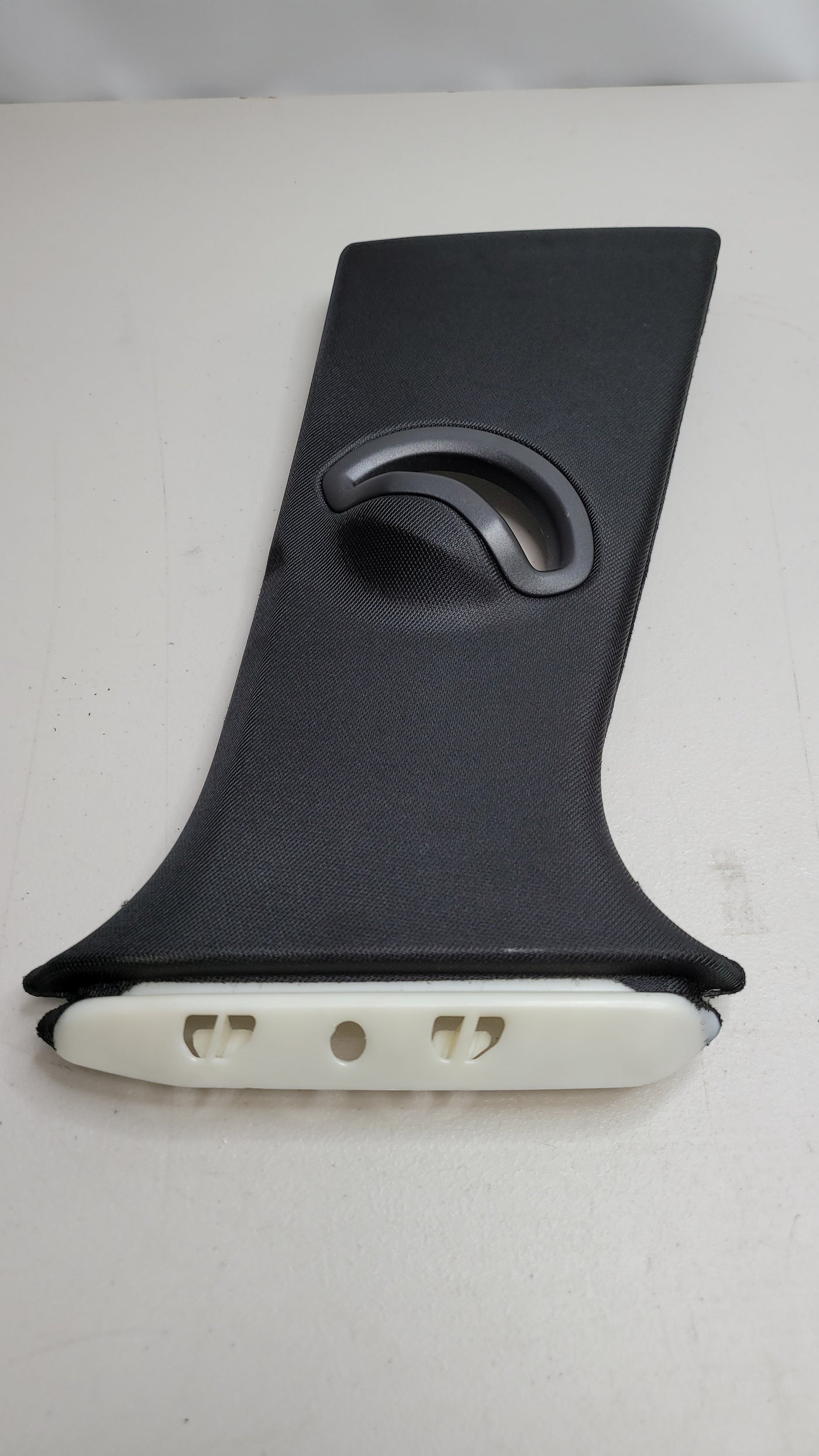 G80 M3 right side B pillar trim - 521070 - MPerformance.parts