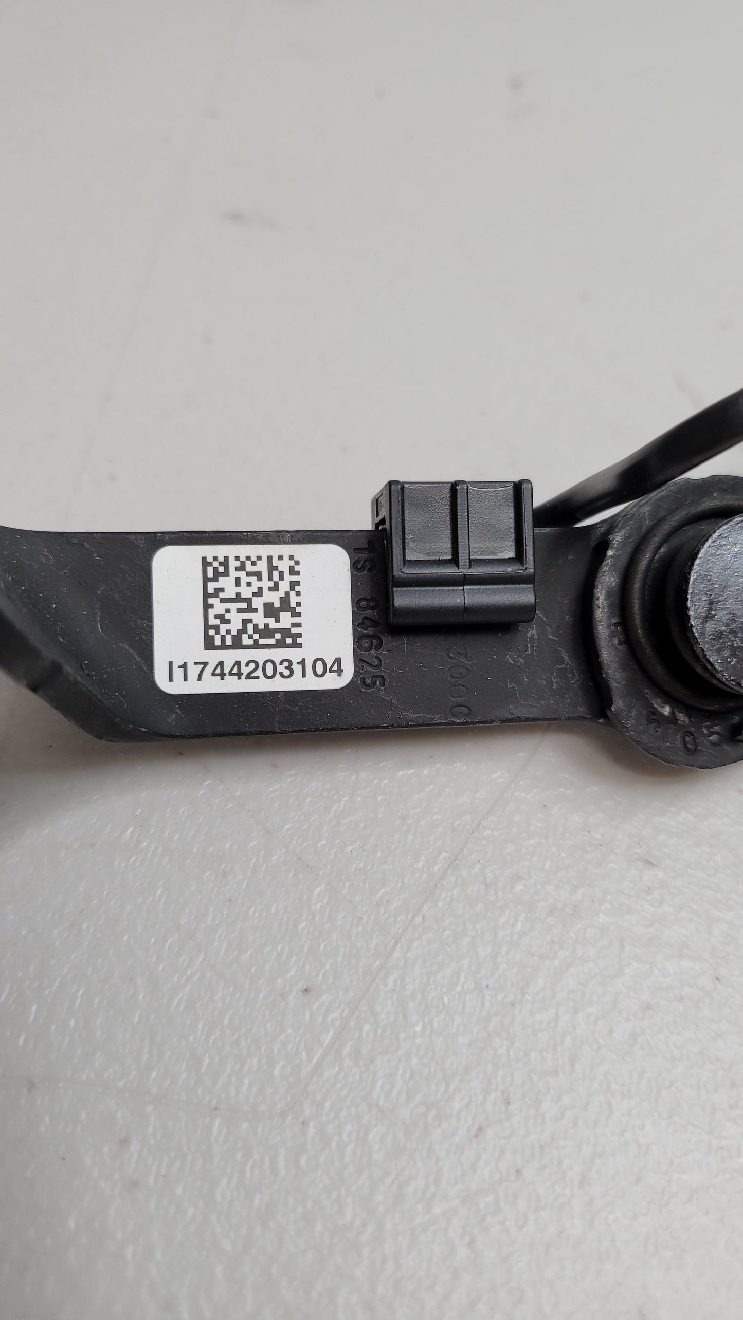 BMW G80 Seat Belt Buckle Rear 72117442031