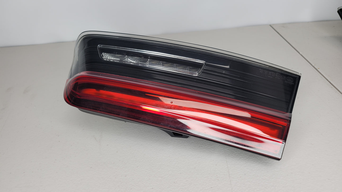 G80 BMW M3 SERIES REAR INNER TAIL LIGHT RH DRIVER SIDE H85A3BC6201